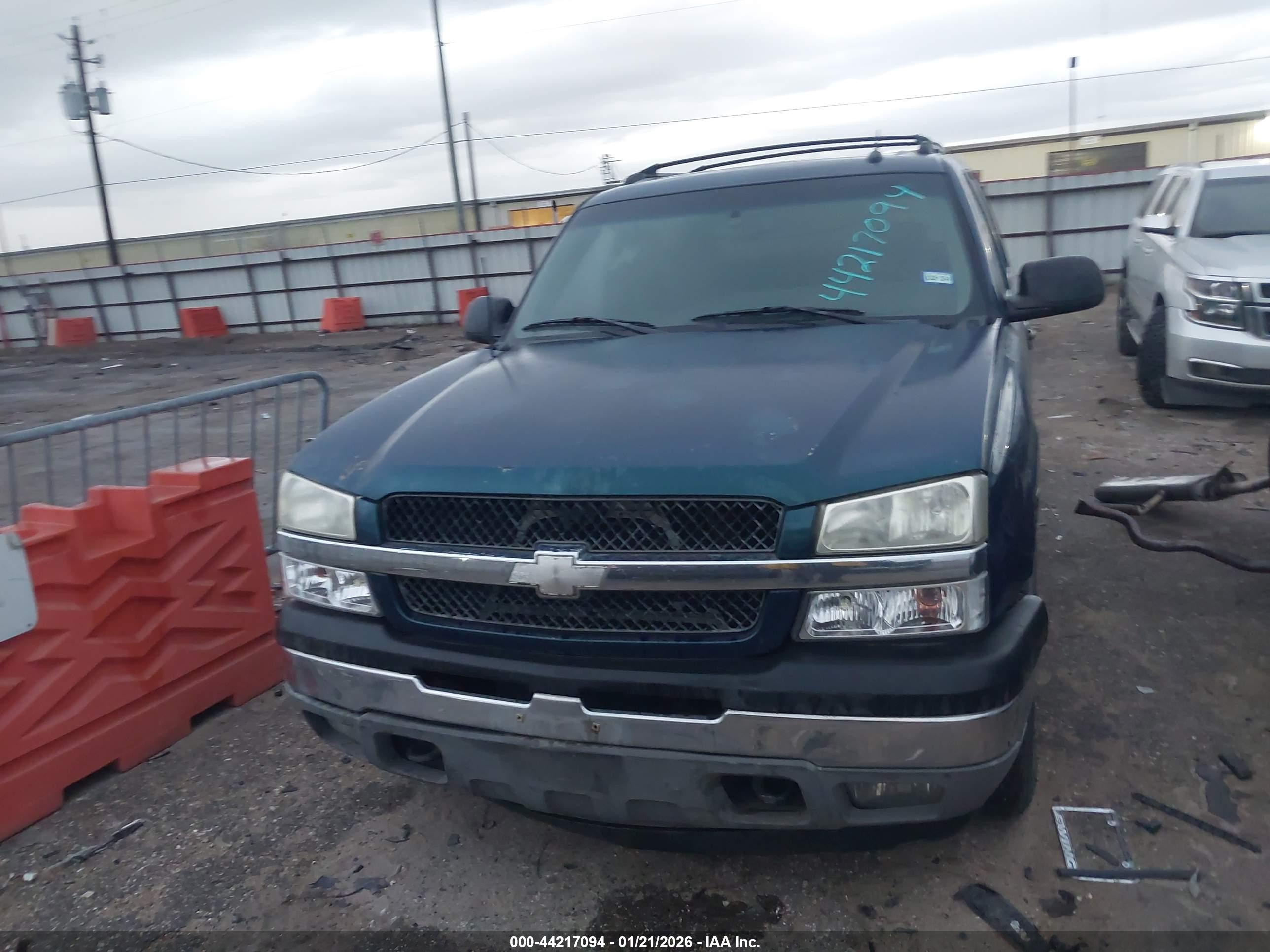 CHEVROLET AVALANCHE image 6