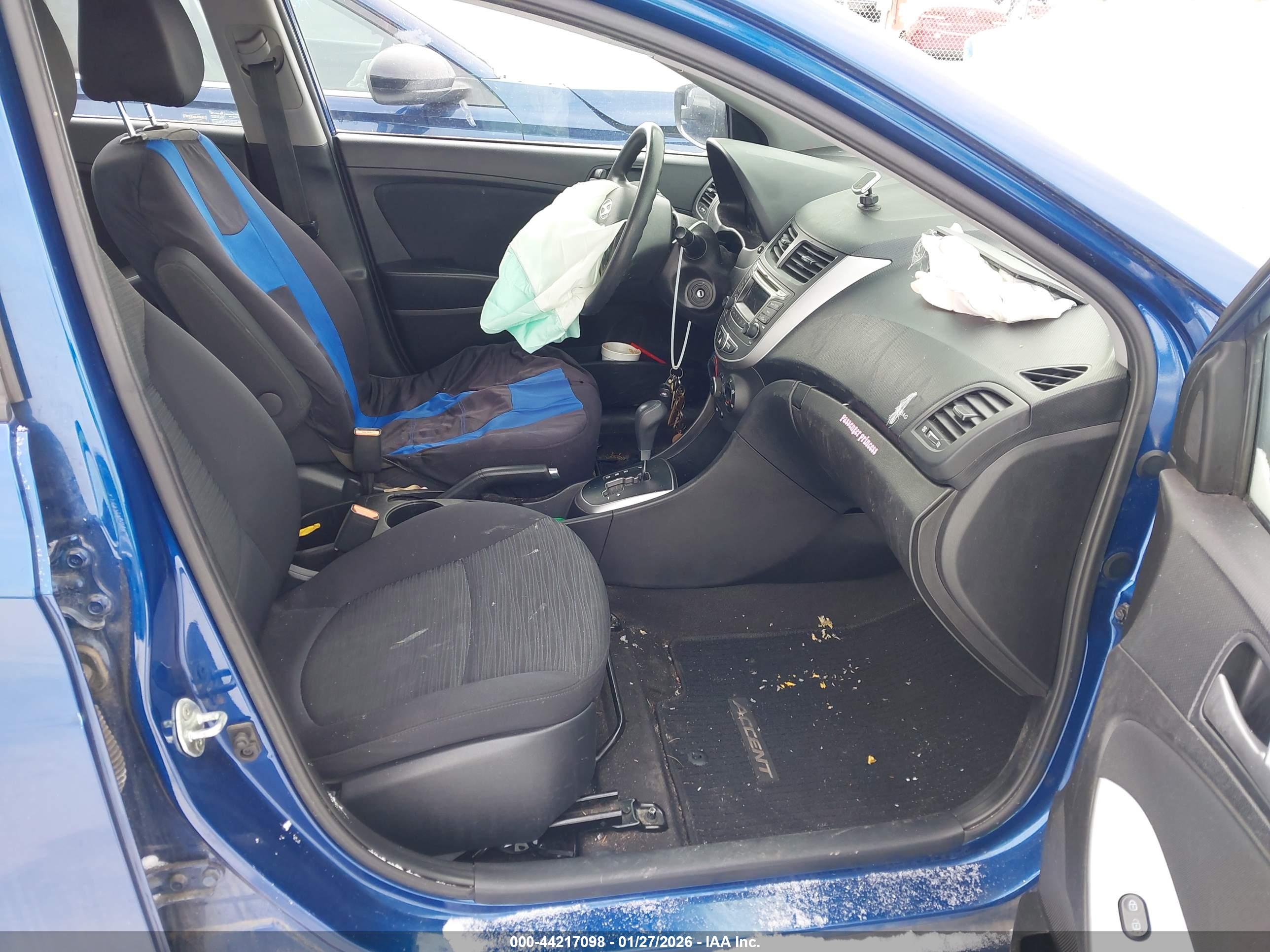 HYUNDAI ACCENT image 5