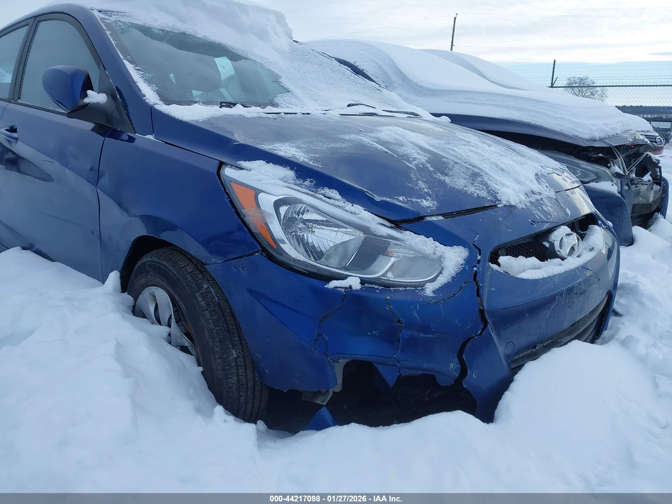 HYUNDAI ACCENT image 6