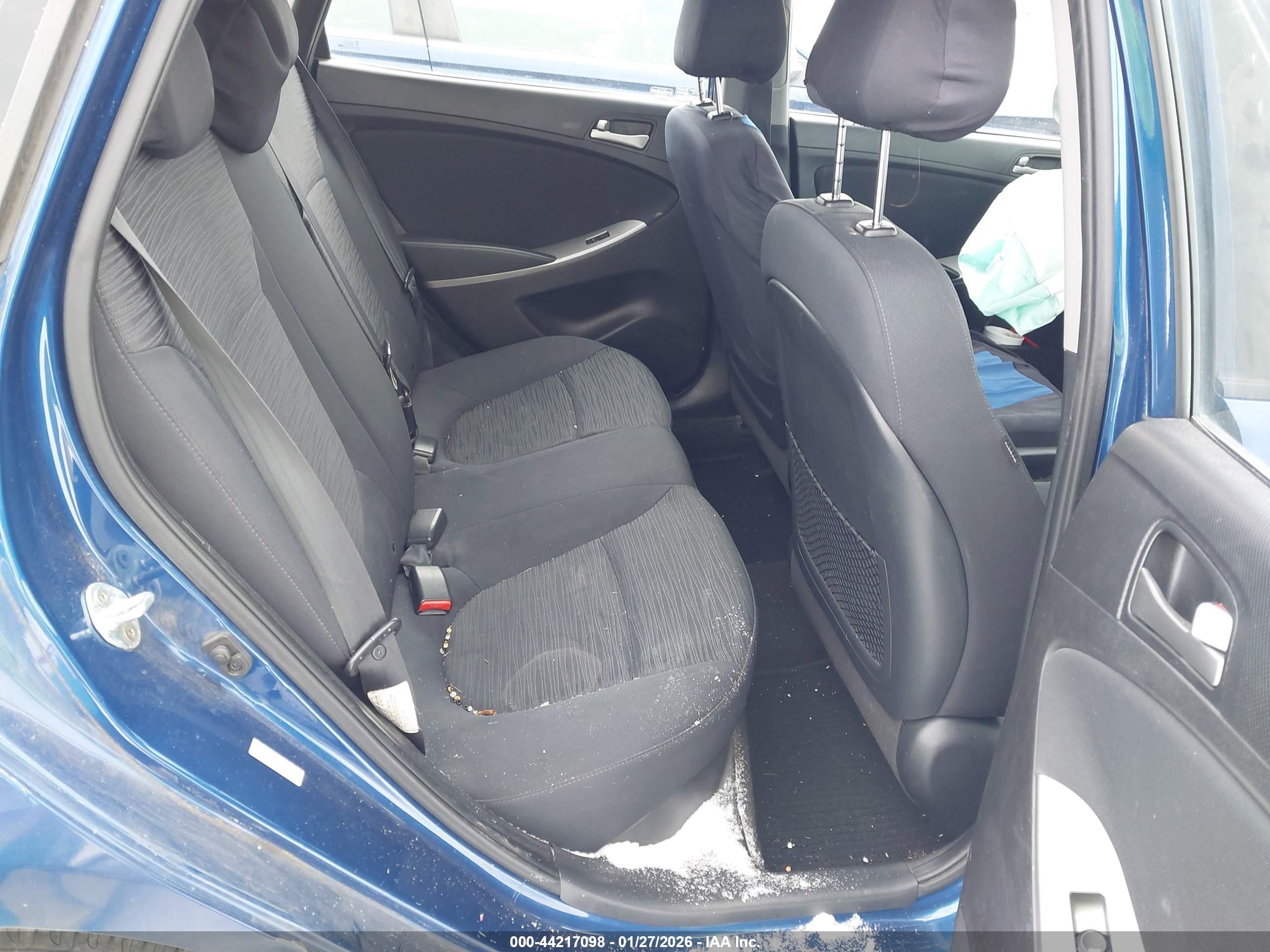 HYUNDAI ACCENT image 8