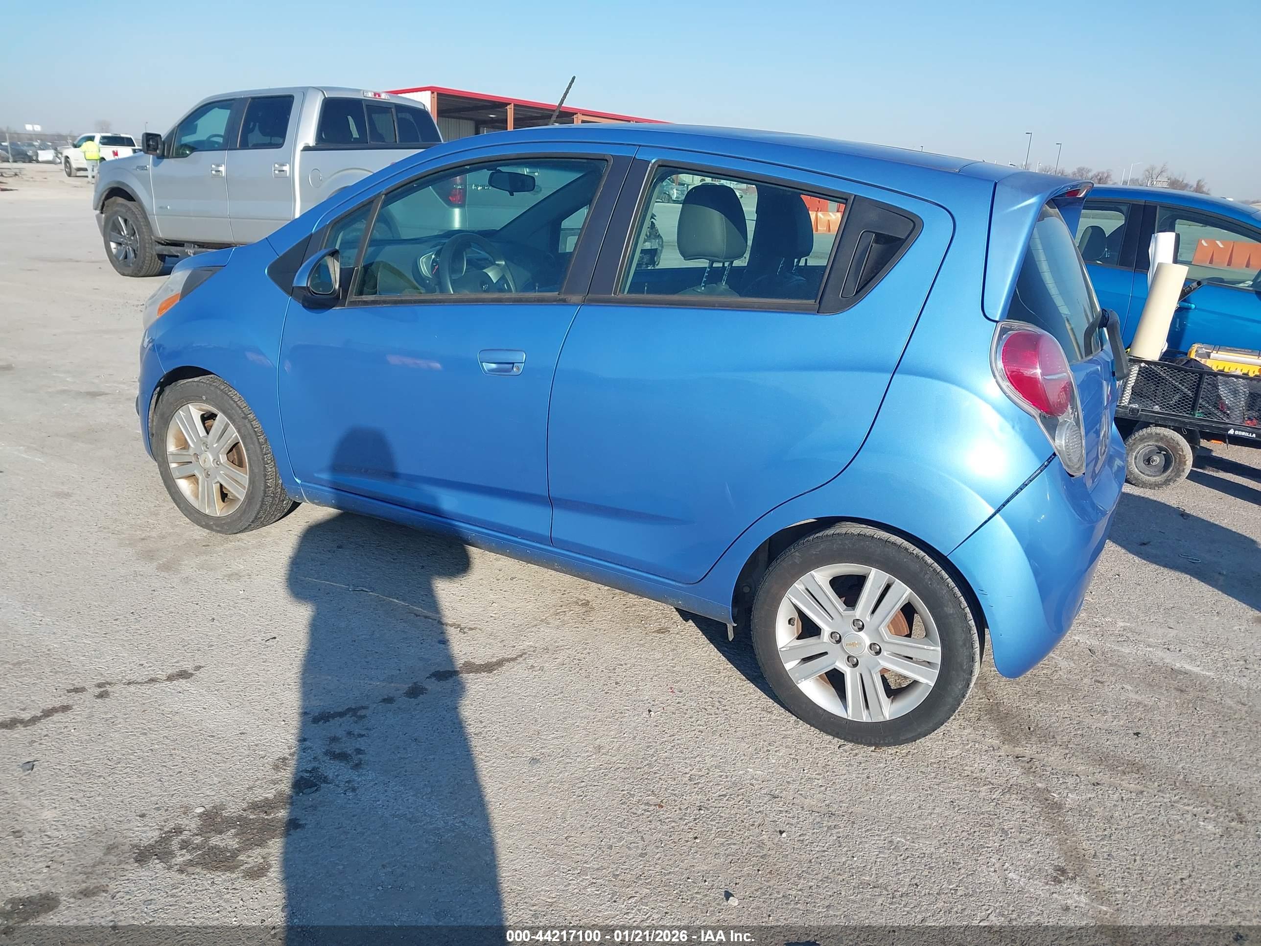 CHEVROLET SPARK image 3