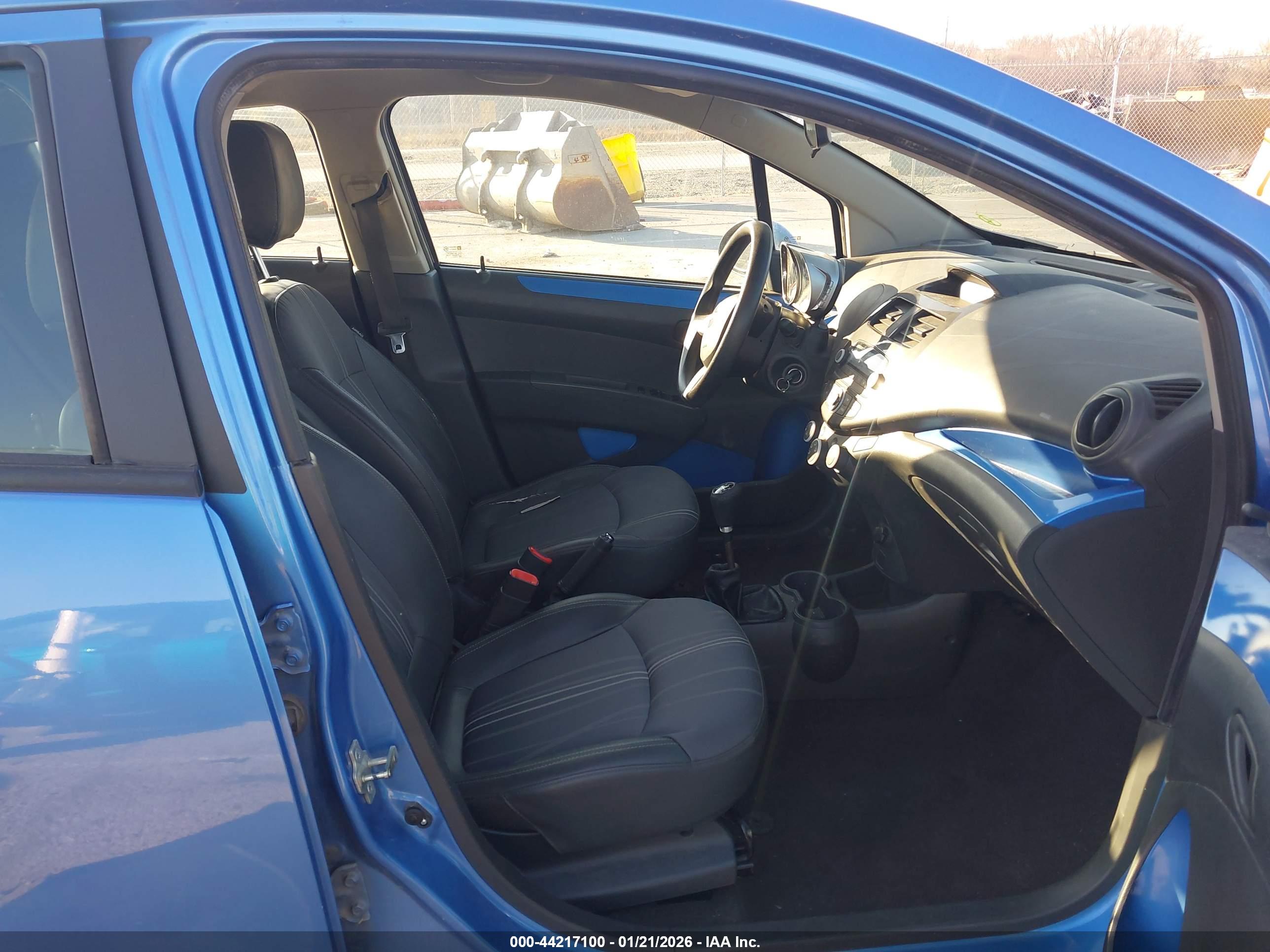 CHEVROLET SPARK image 5