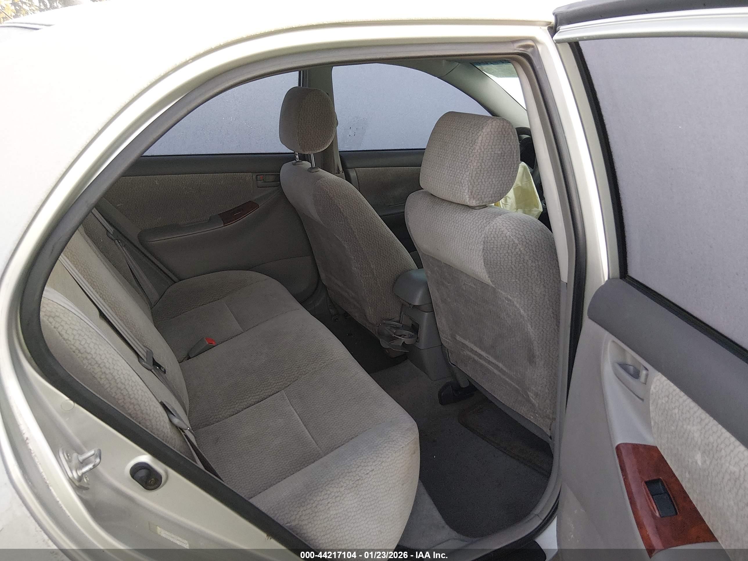 TOYOTA COROLLA image 8
