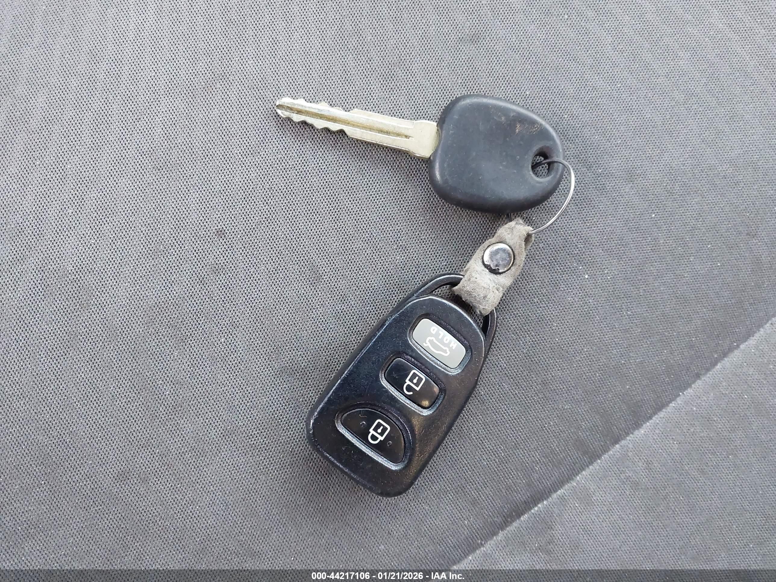 HYUNDAI ELANTRA image 11