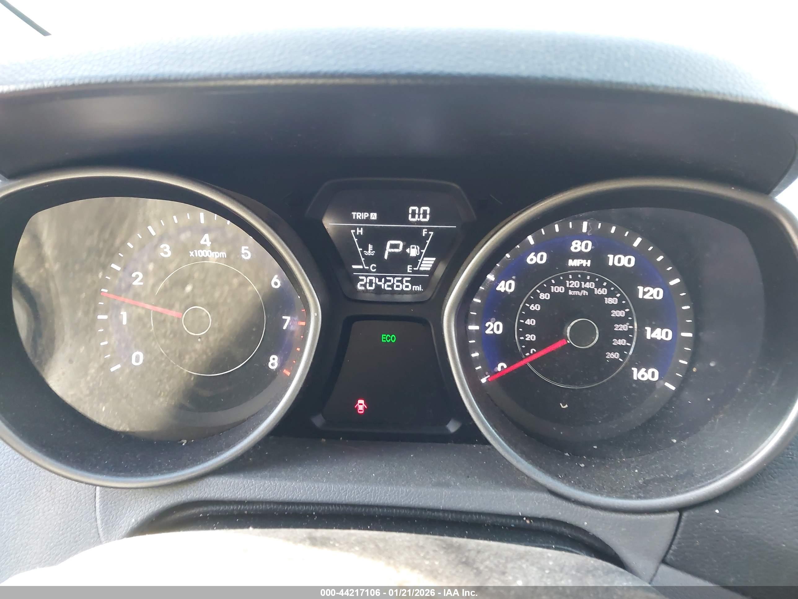 HYUNDAI ELANTRA image 7