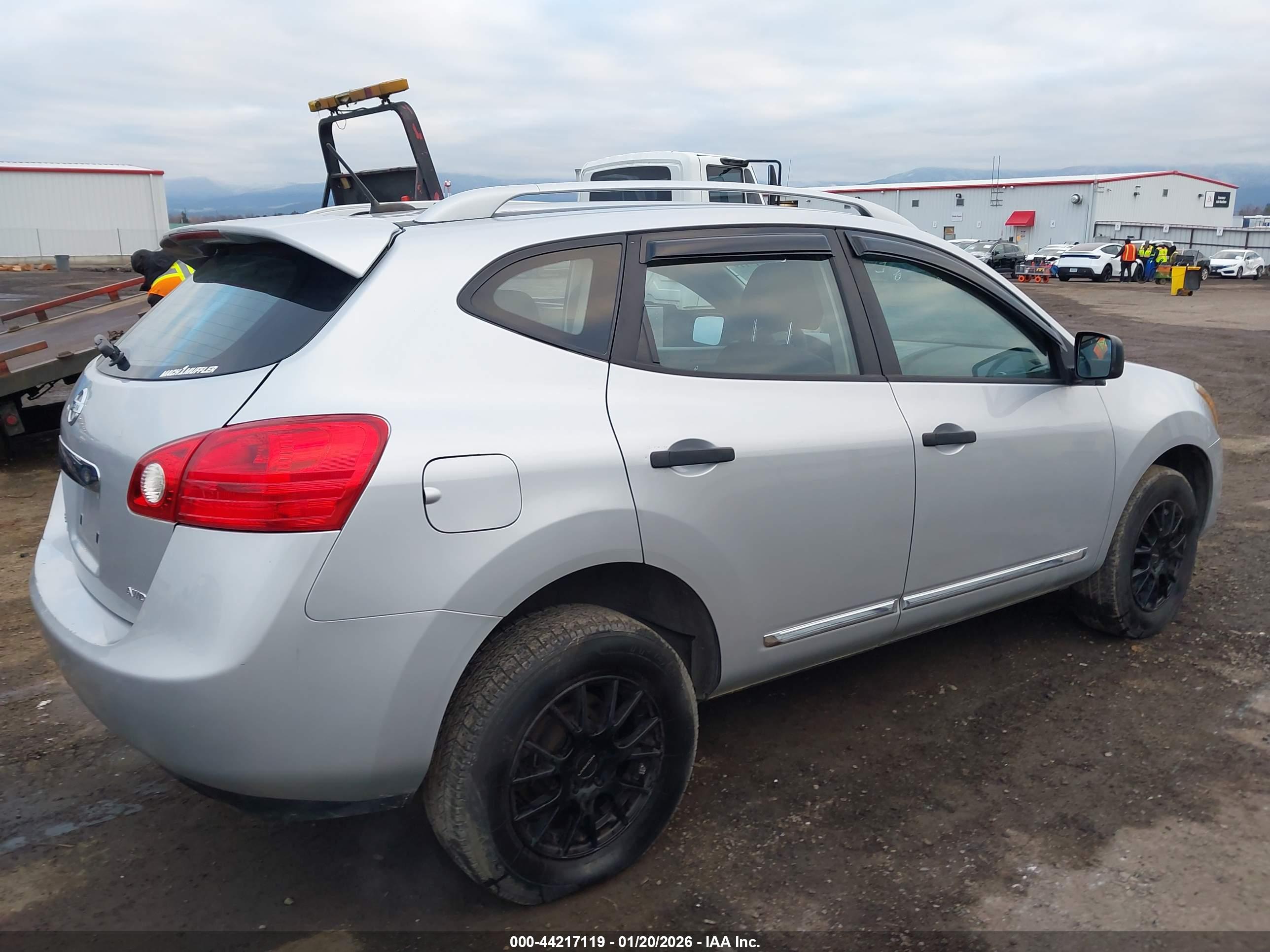 NISSAN ROGUE image 4