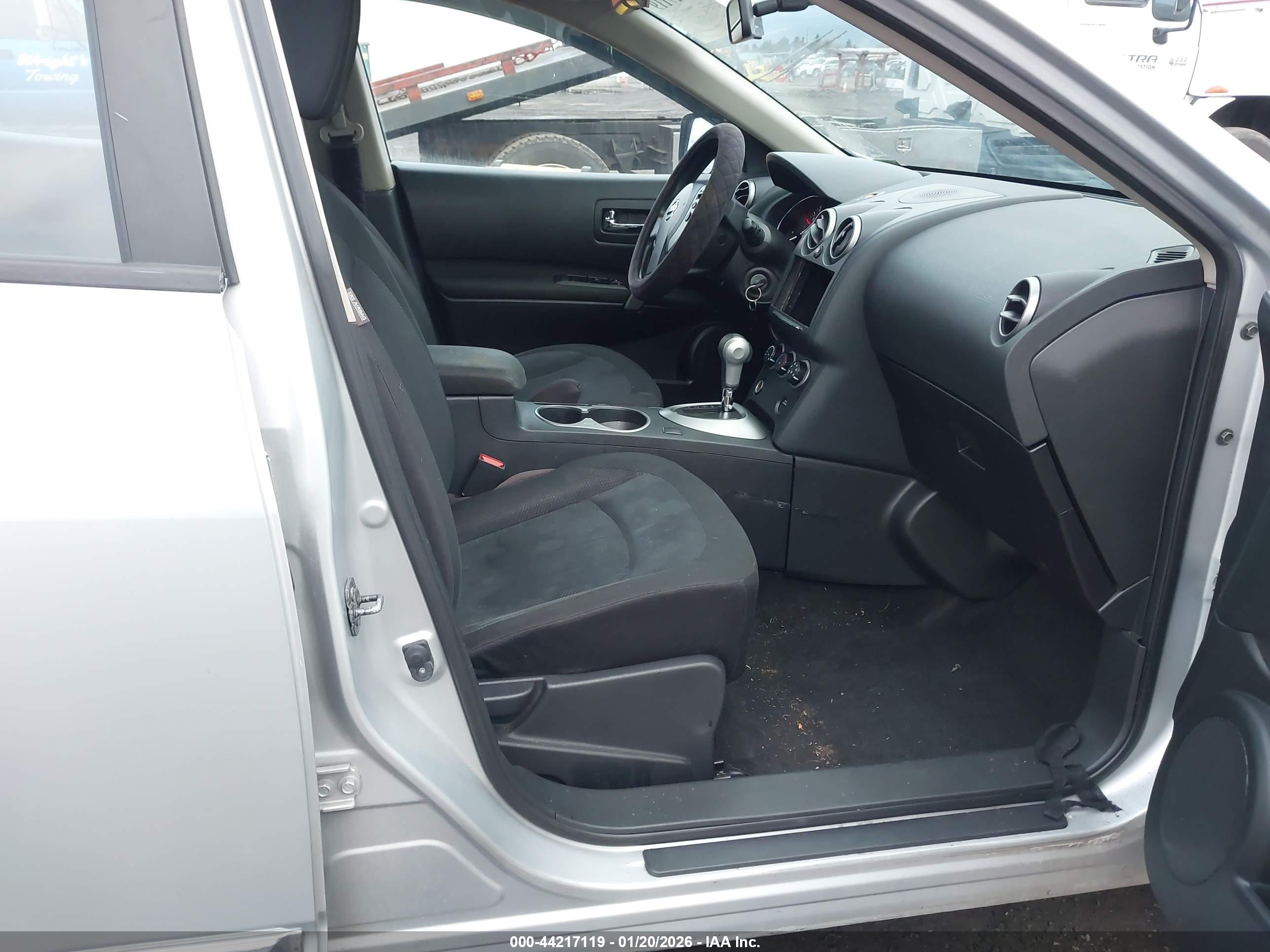 NISSAN ROGUE image 5