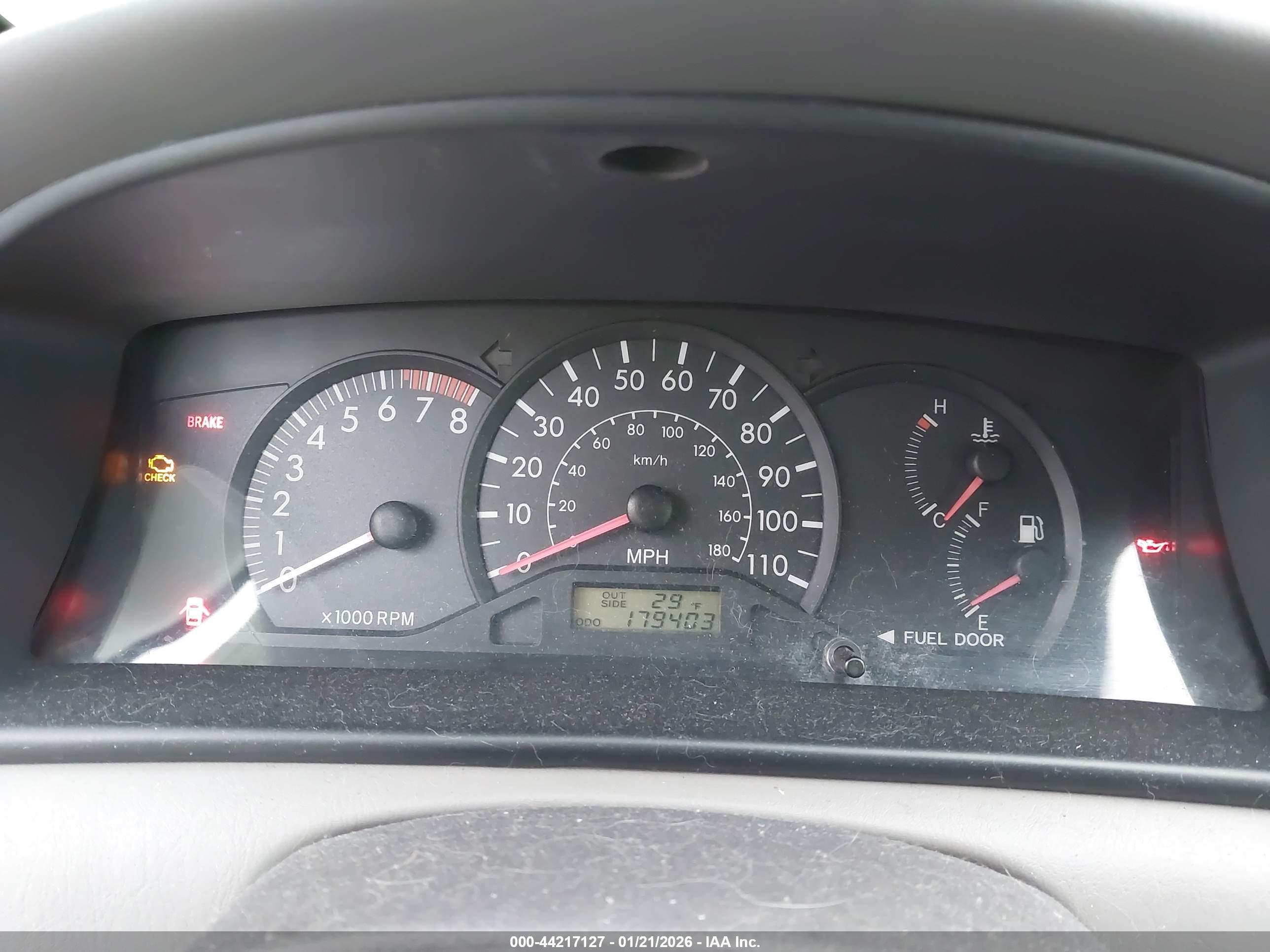 TOYOTA COROLLA image 7