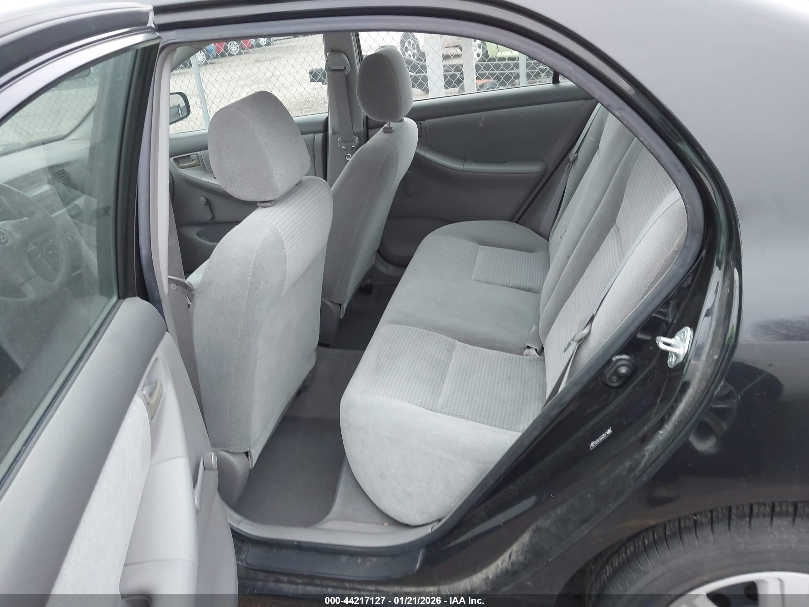 TOYOTA COROLLA image 8