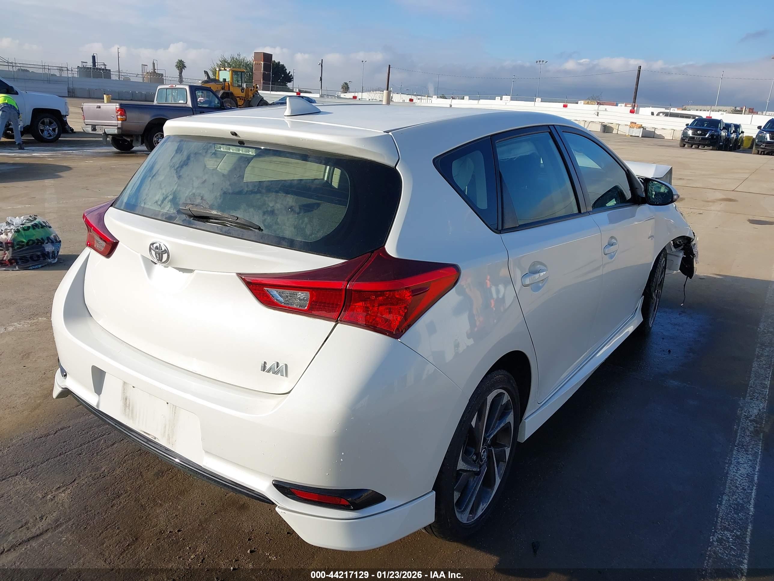 TOYOTA COROLLA image 4