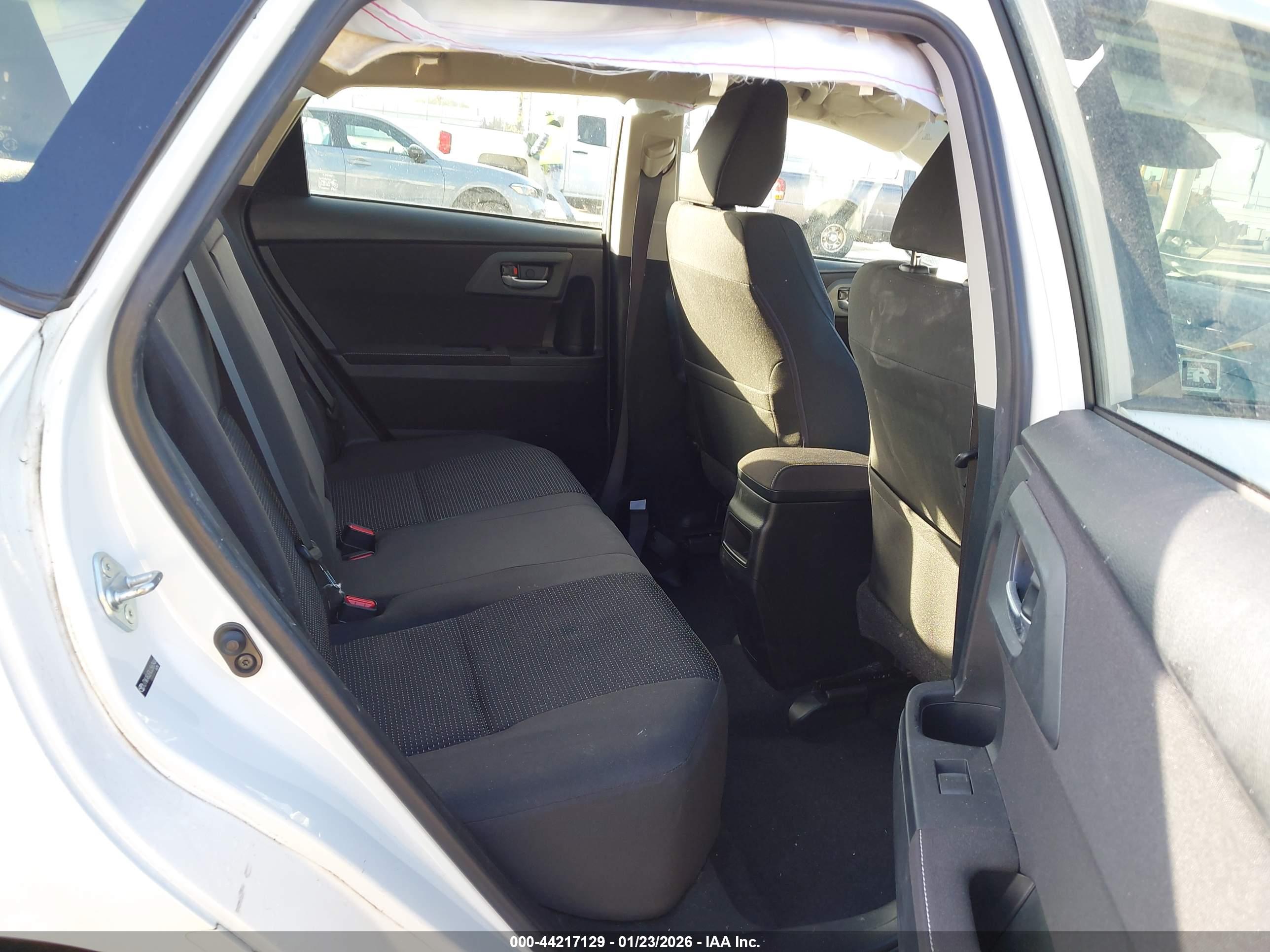 TOYOTA COROLLA image 8