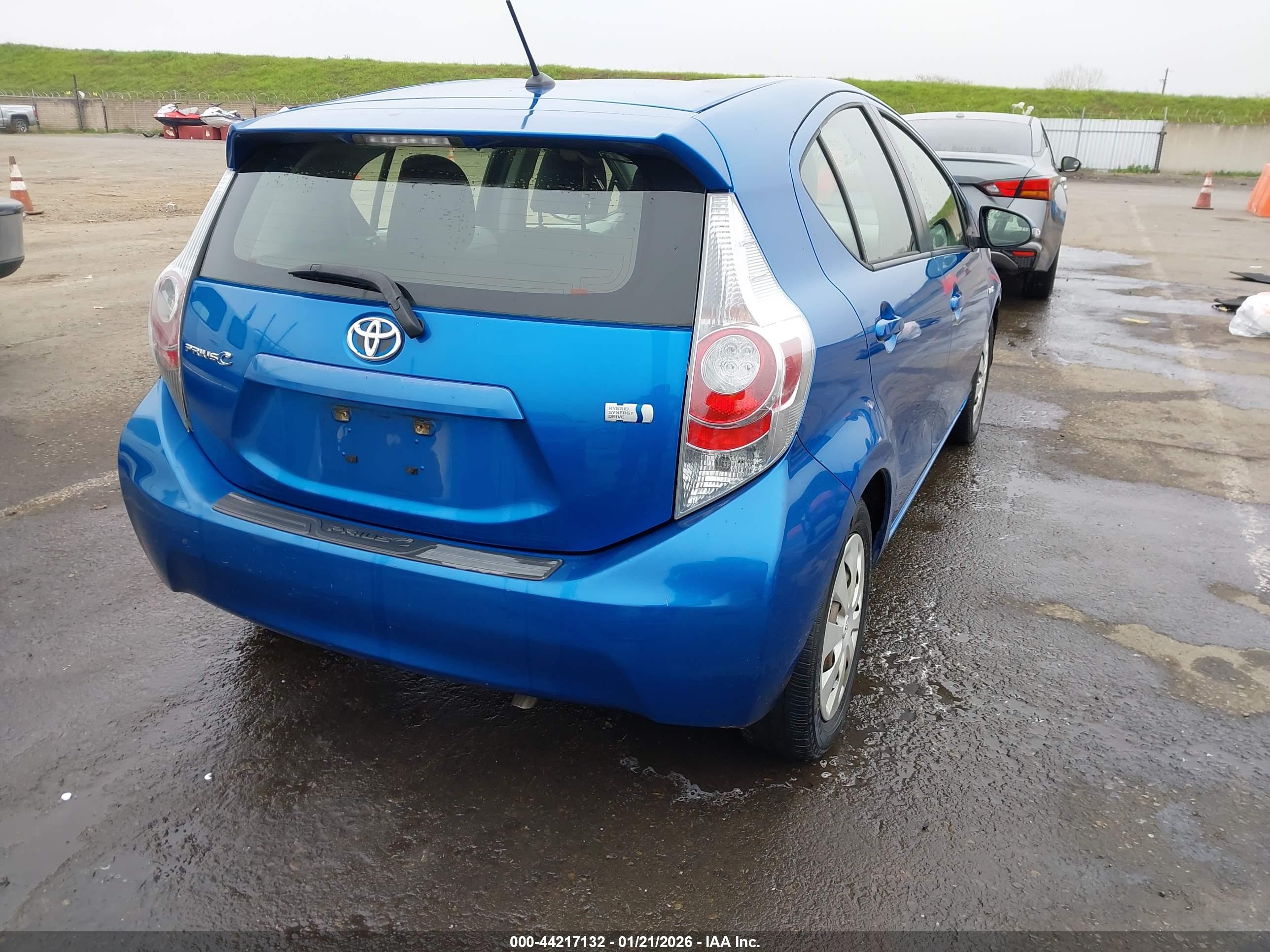 TOYOTA PRIUS image 4