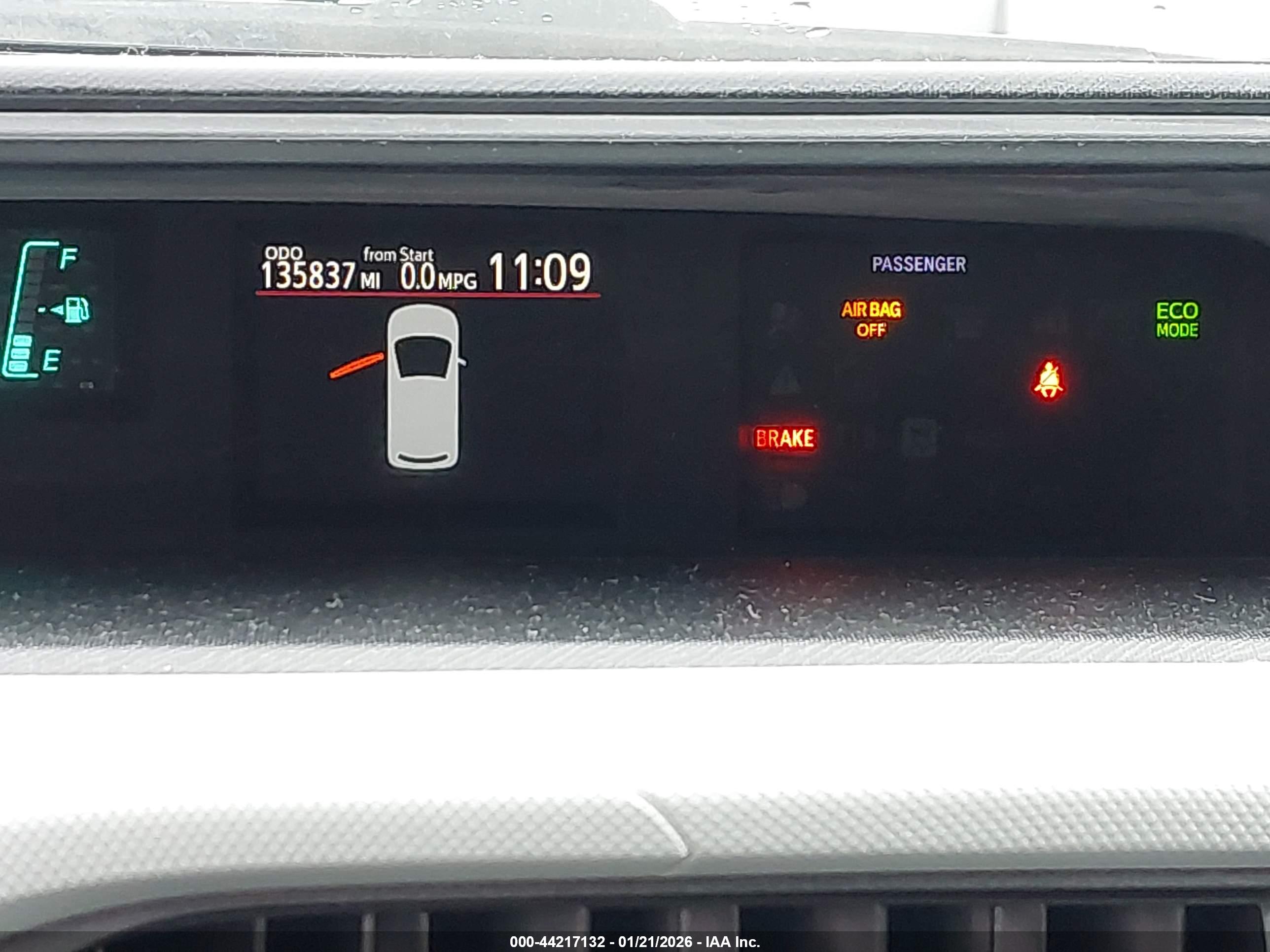 TOYOTA PRIUS image 7
