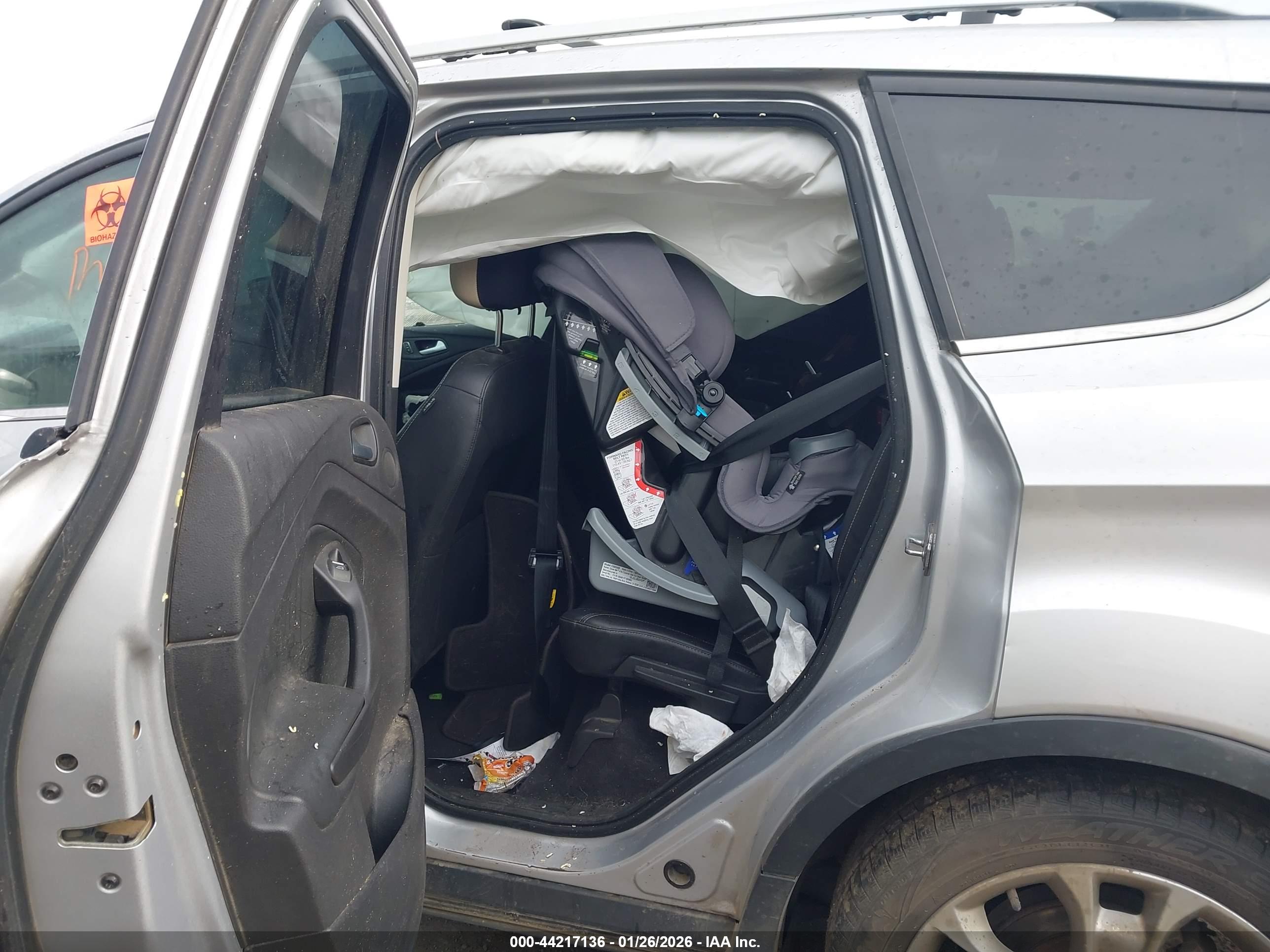 FORD ESCAPE image 8
