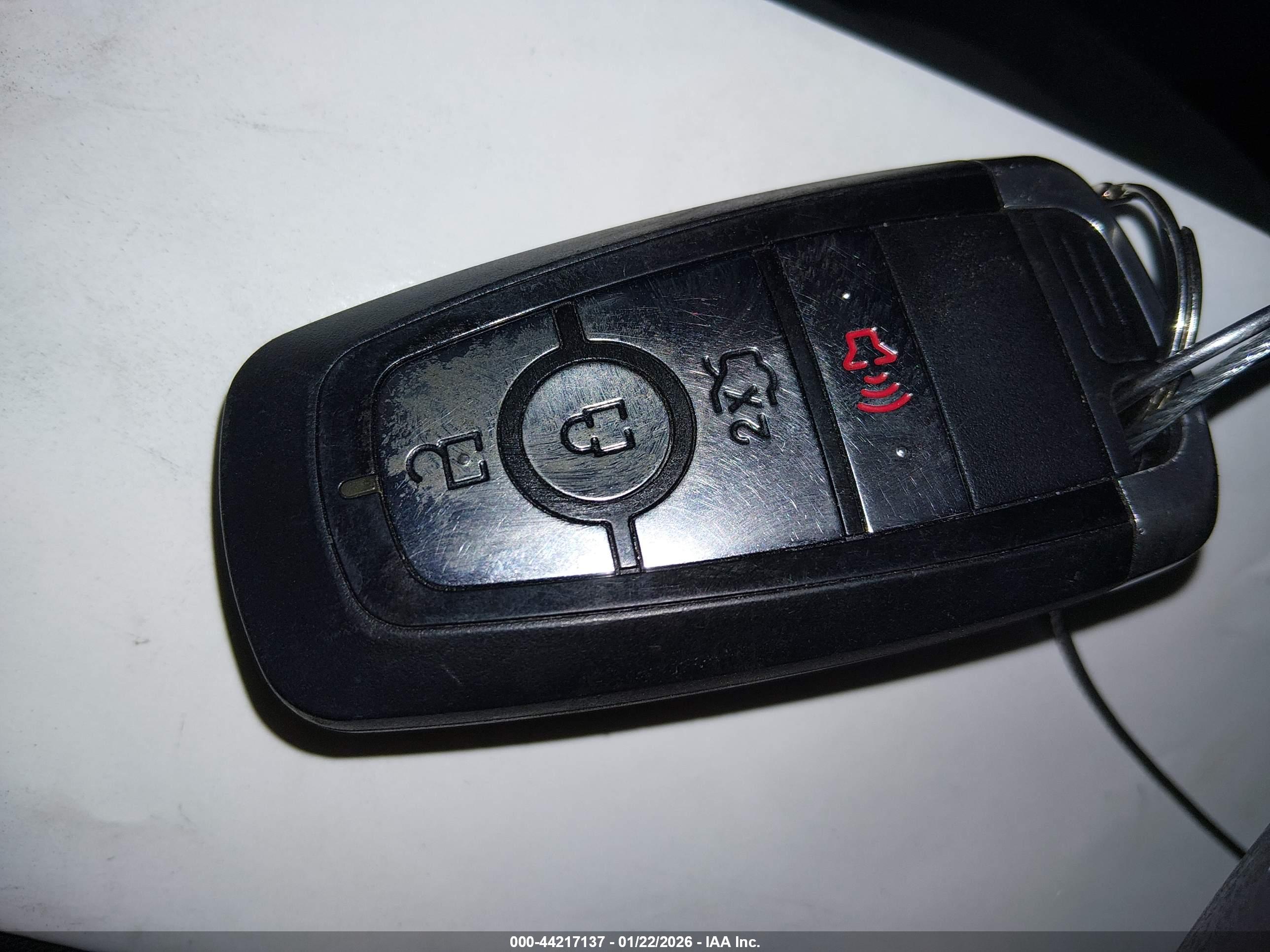 FORD FUSION image 11