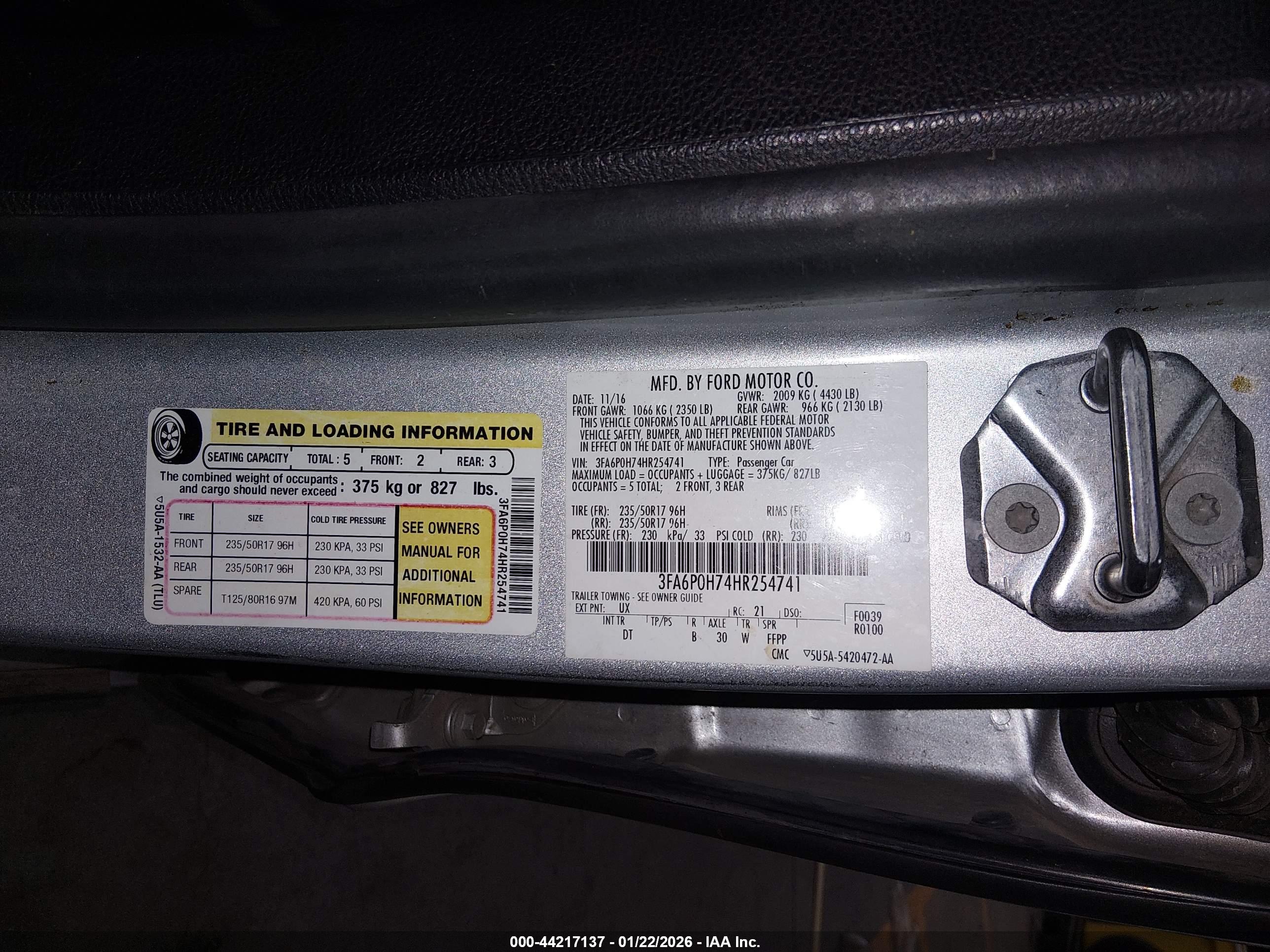 FORD FUSION image 9