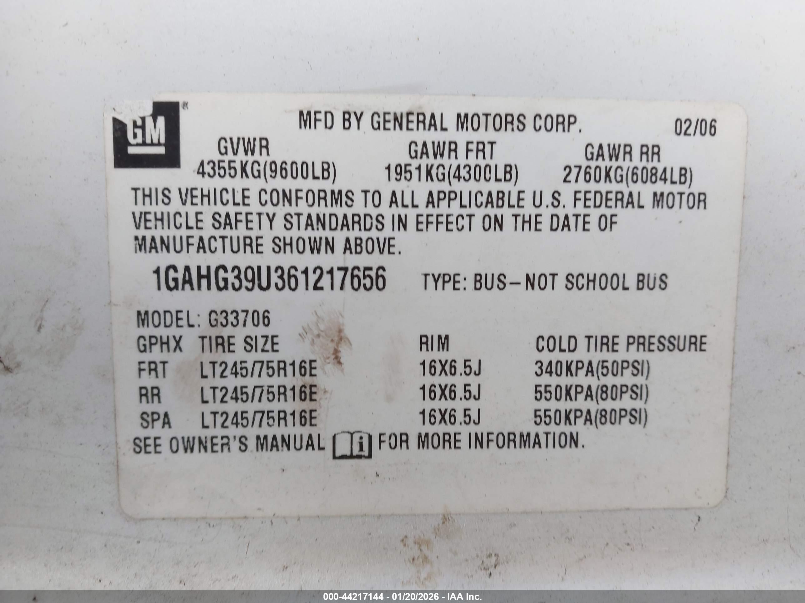 CHEVROLET EXPRESS image 9