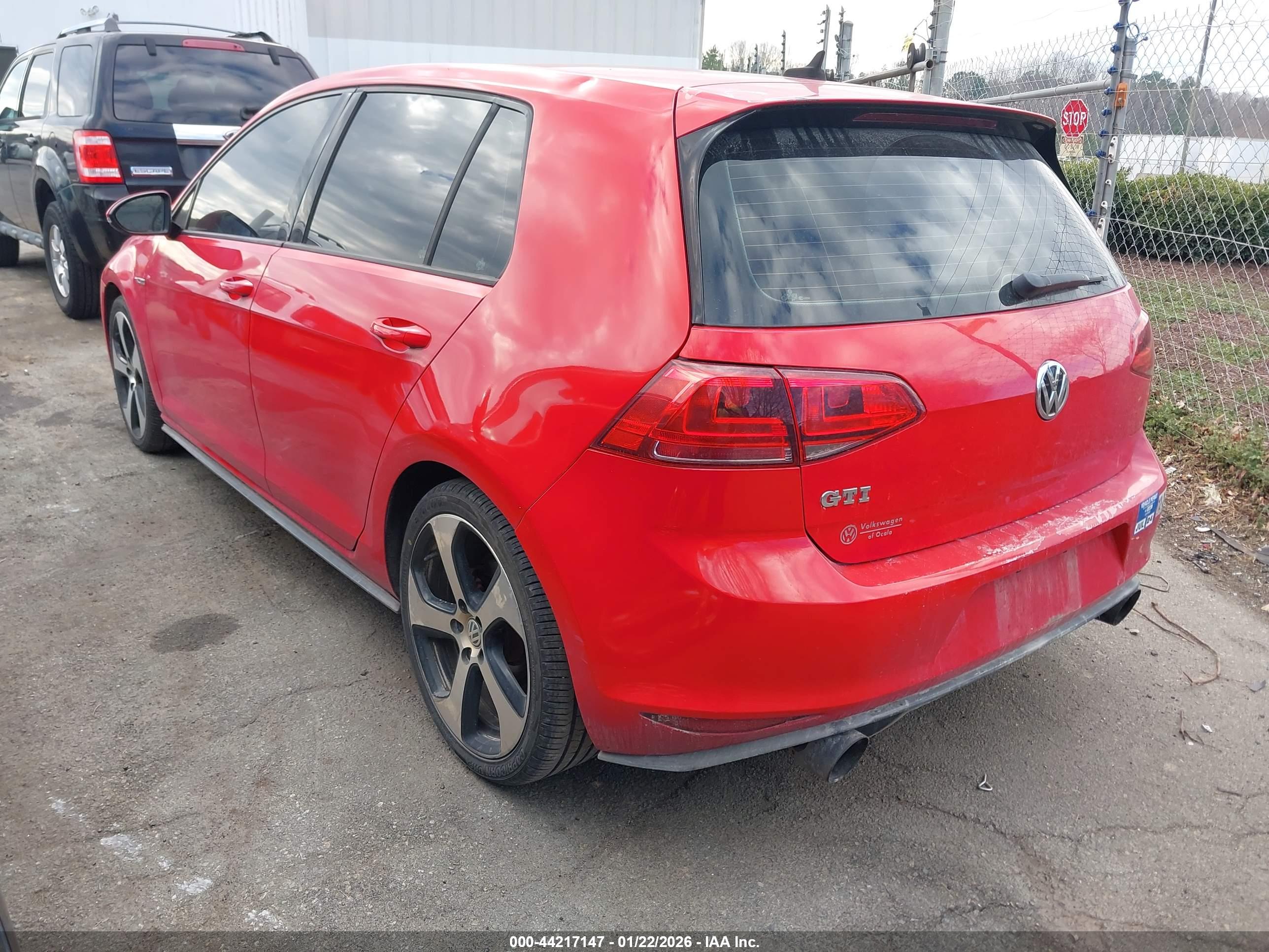 VOLKSWAGEN GOLF image 3