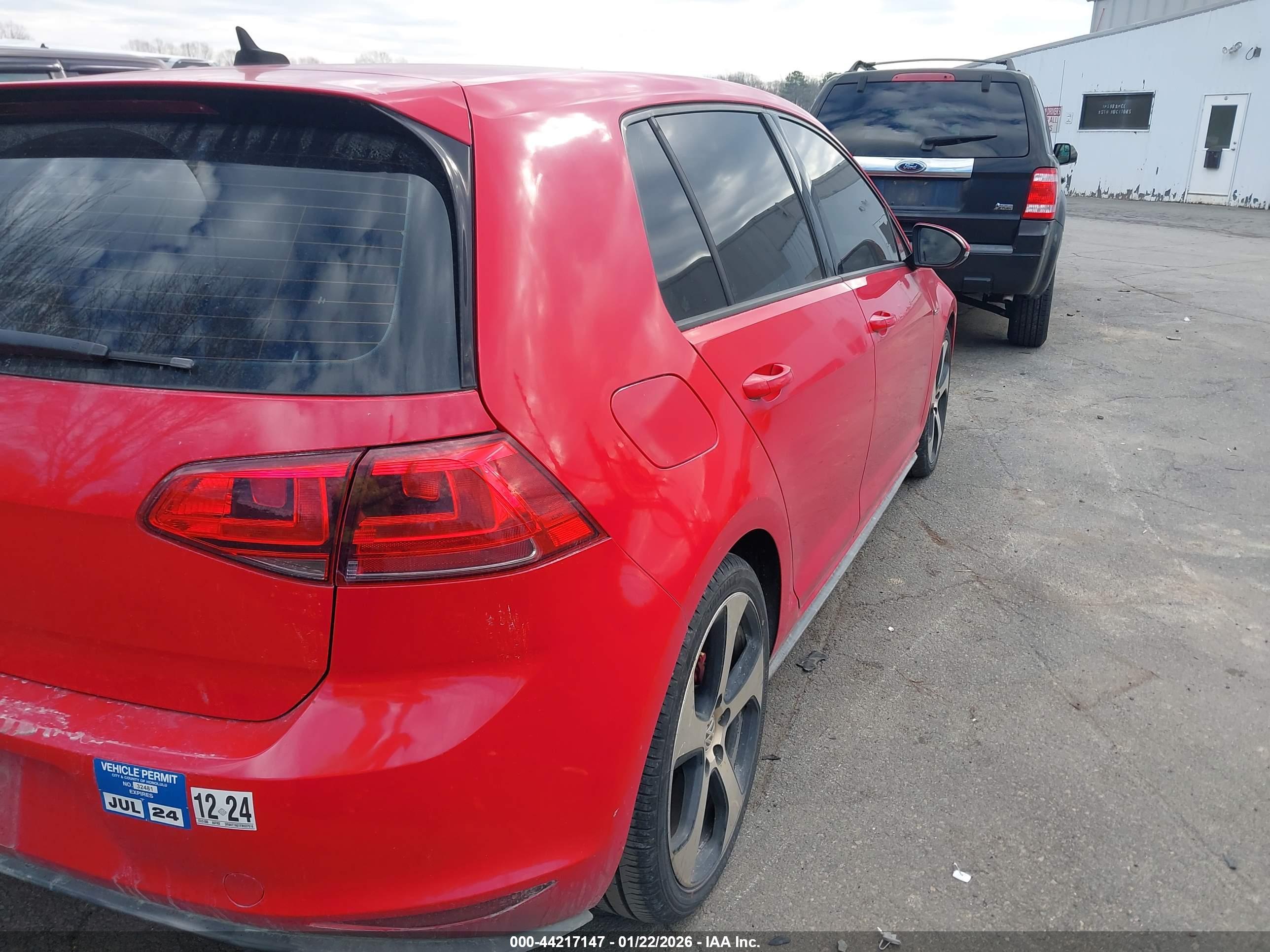 VOLKSWAGEN GOLF image 4