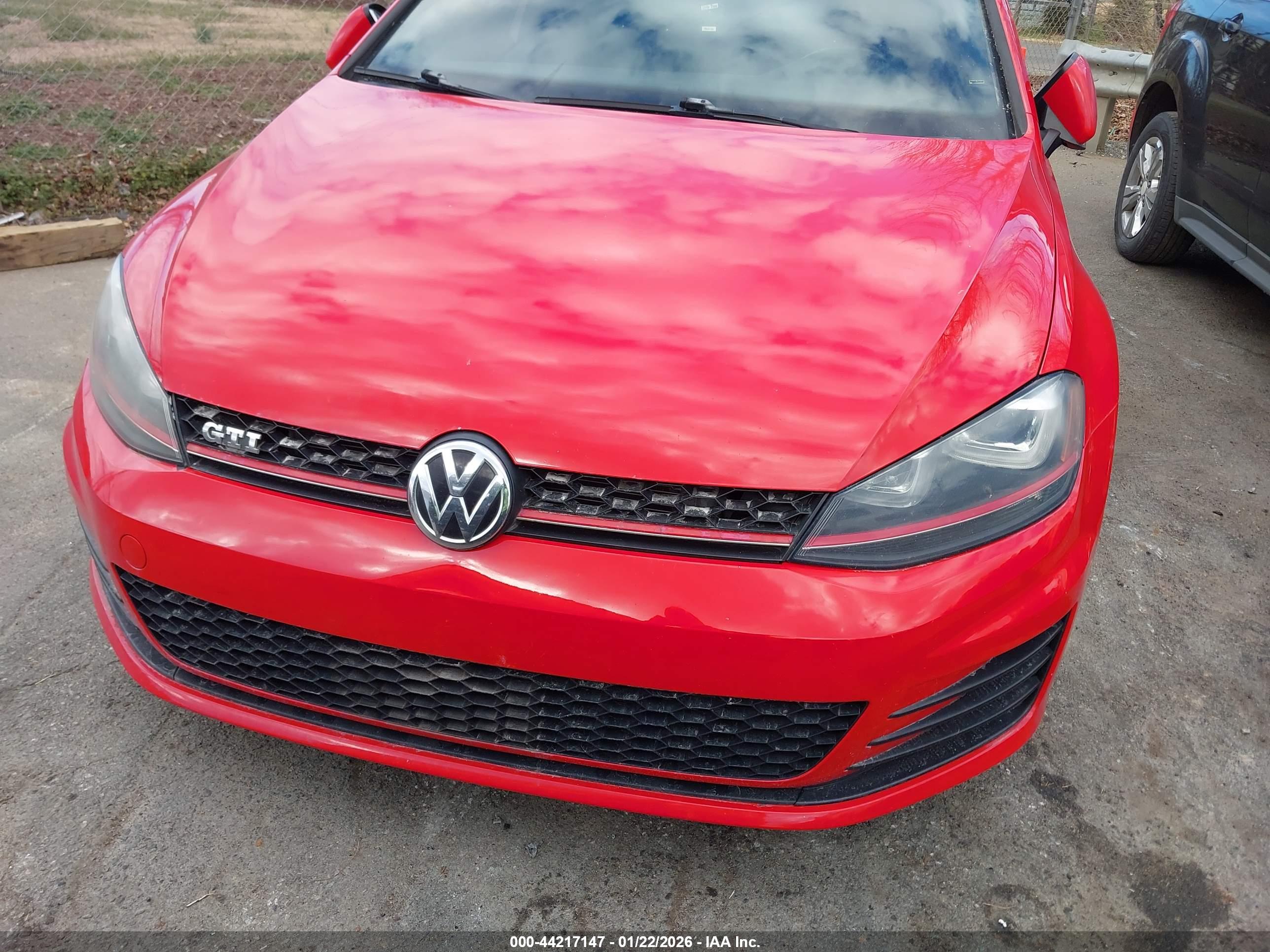 VOLKSWAGEN GOLF image 6