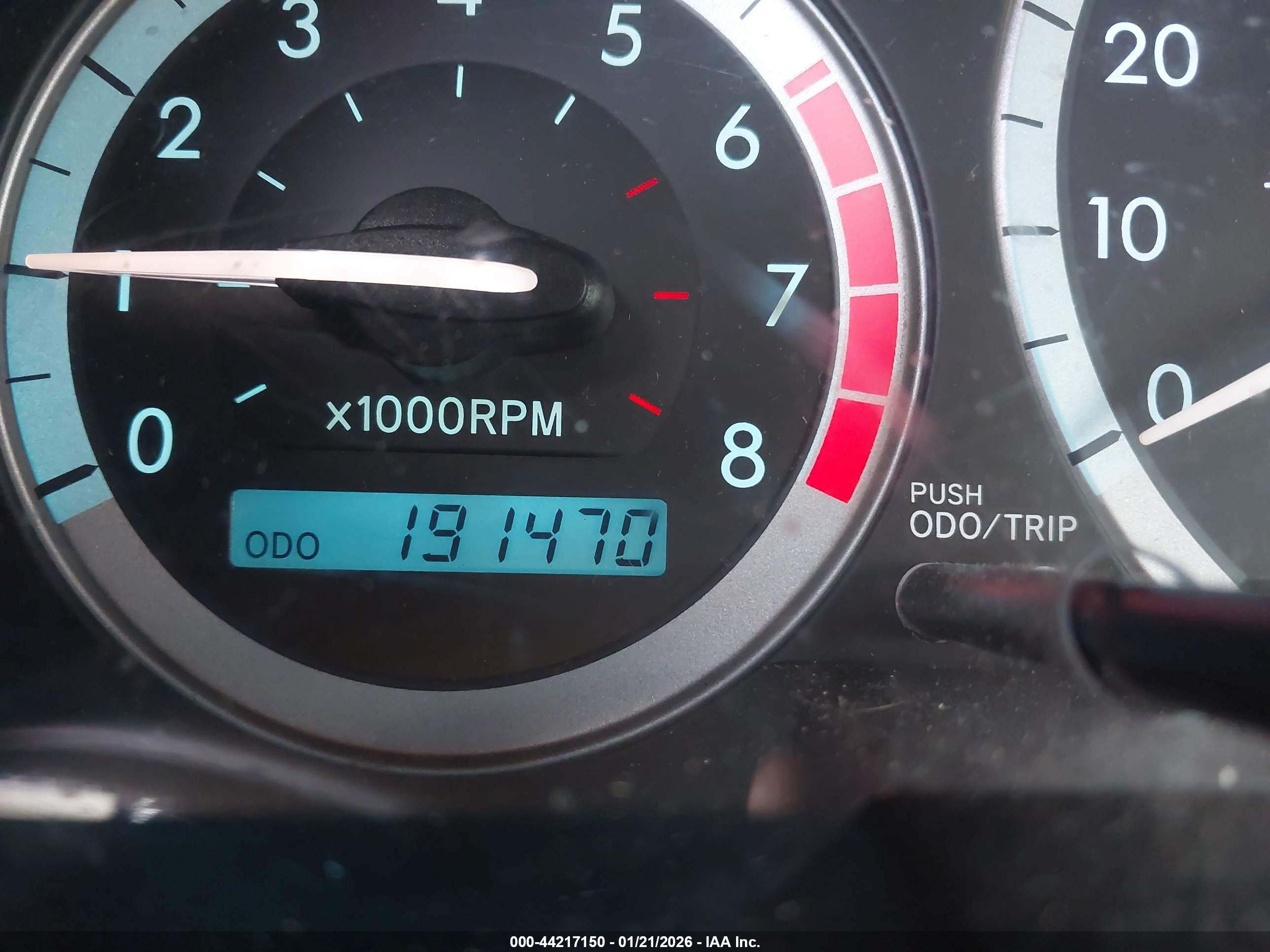 TOYOTA SIENNA image 7