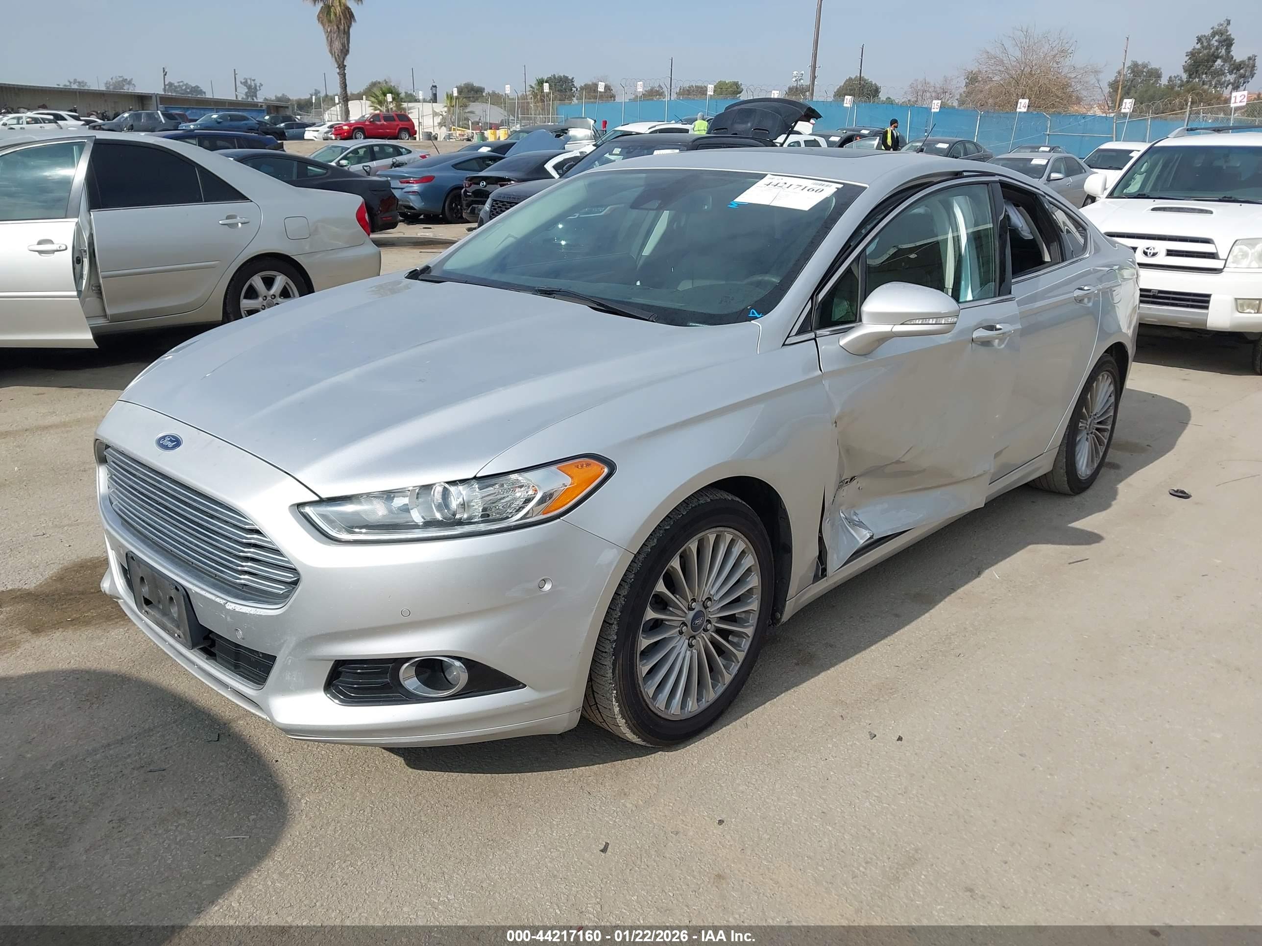 FORD FUSION image 2
