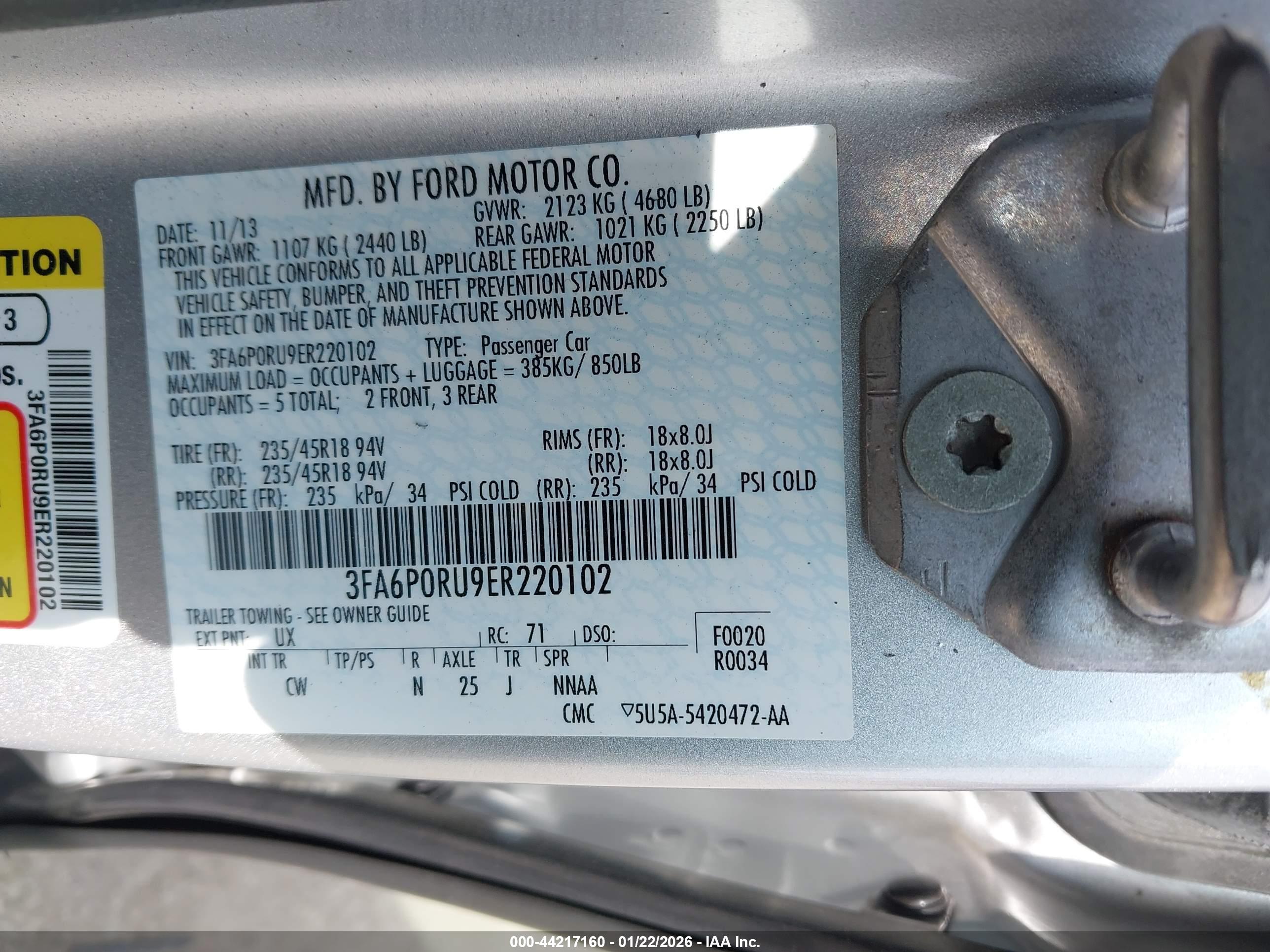 FORD FUSION image 9