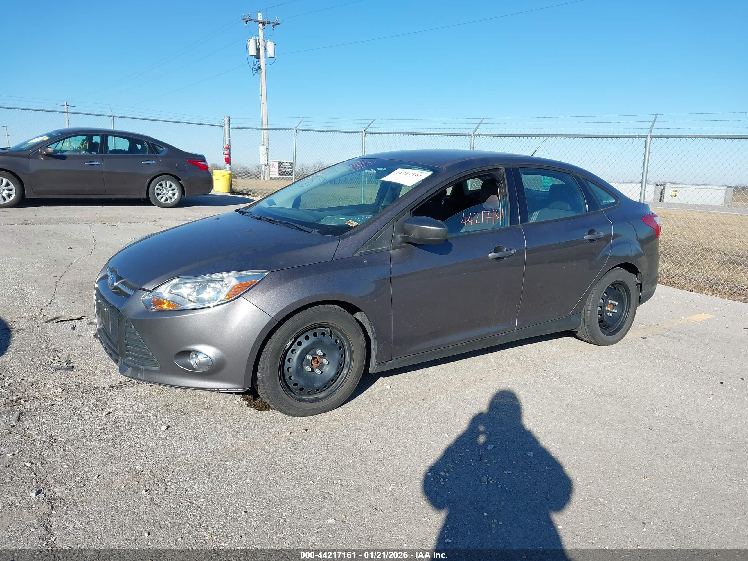 FORD FOCUS image 2