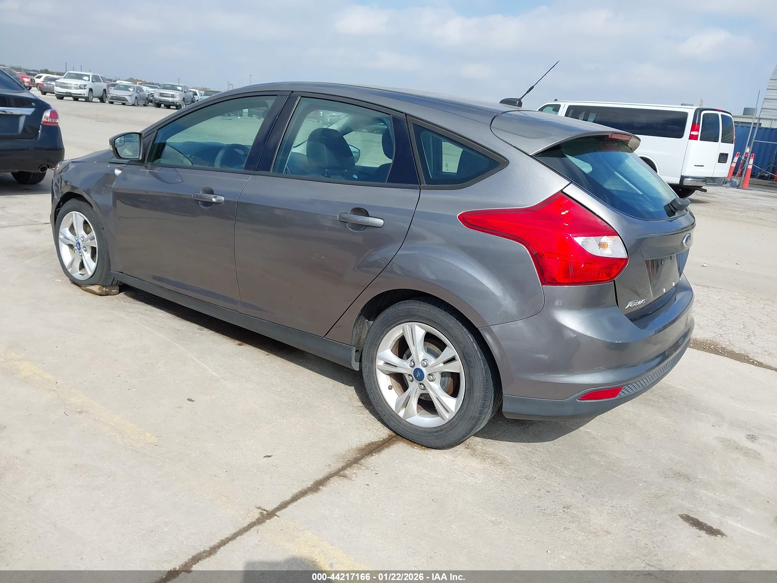 FORD FOCUS image 3