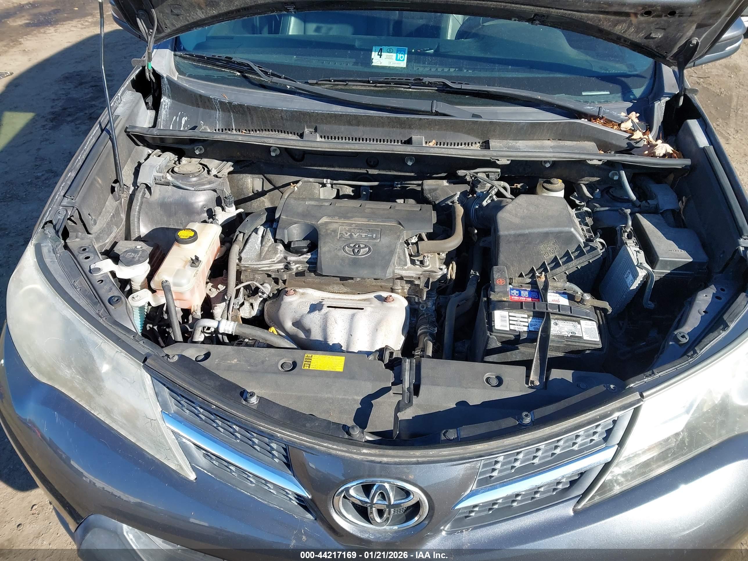 TOYOTA RAV4 image 10