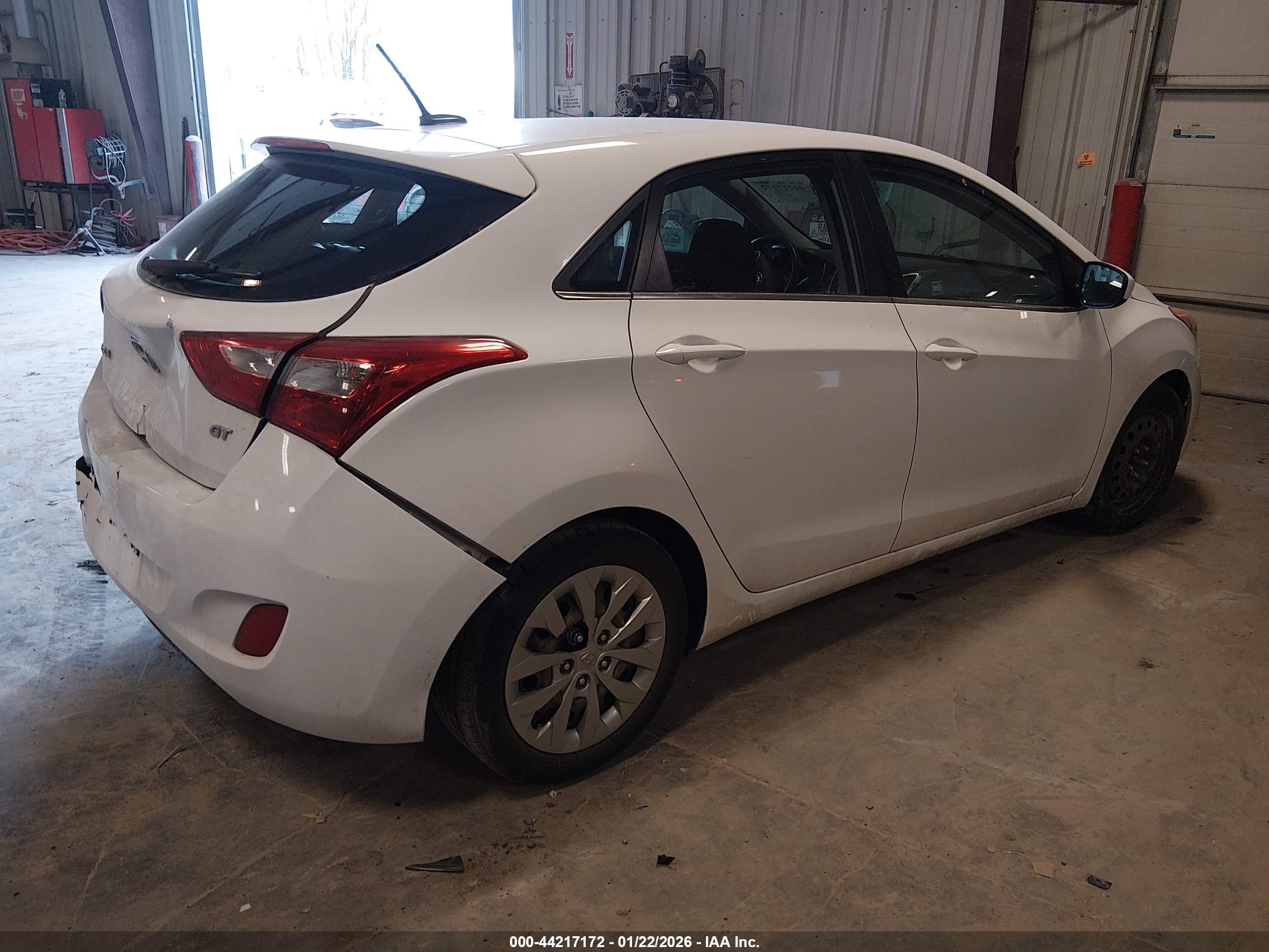 HYUNDAI ELANTRA image 4