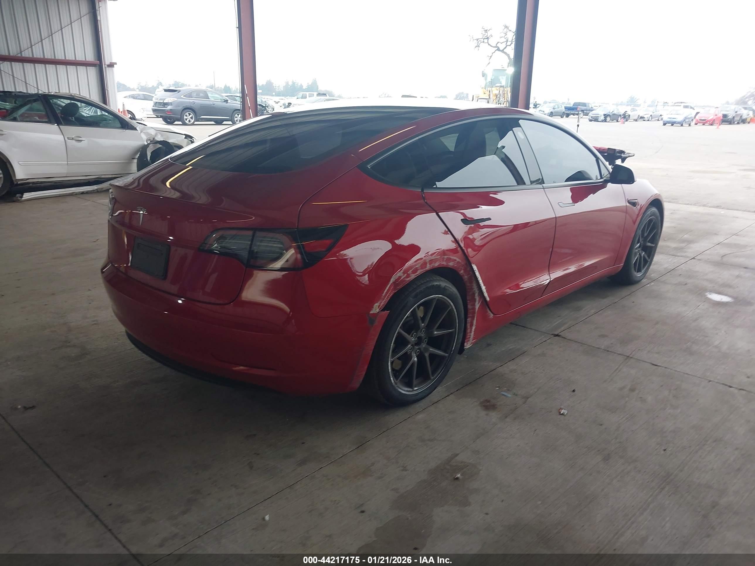 TESLA MODEL image 4