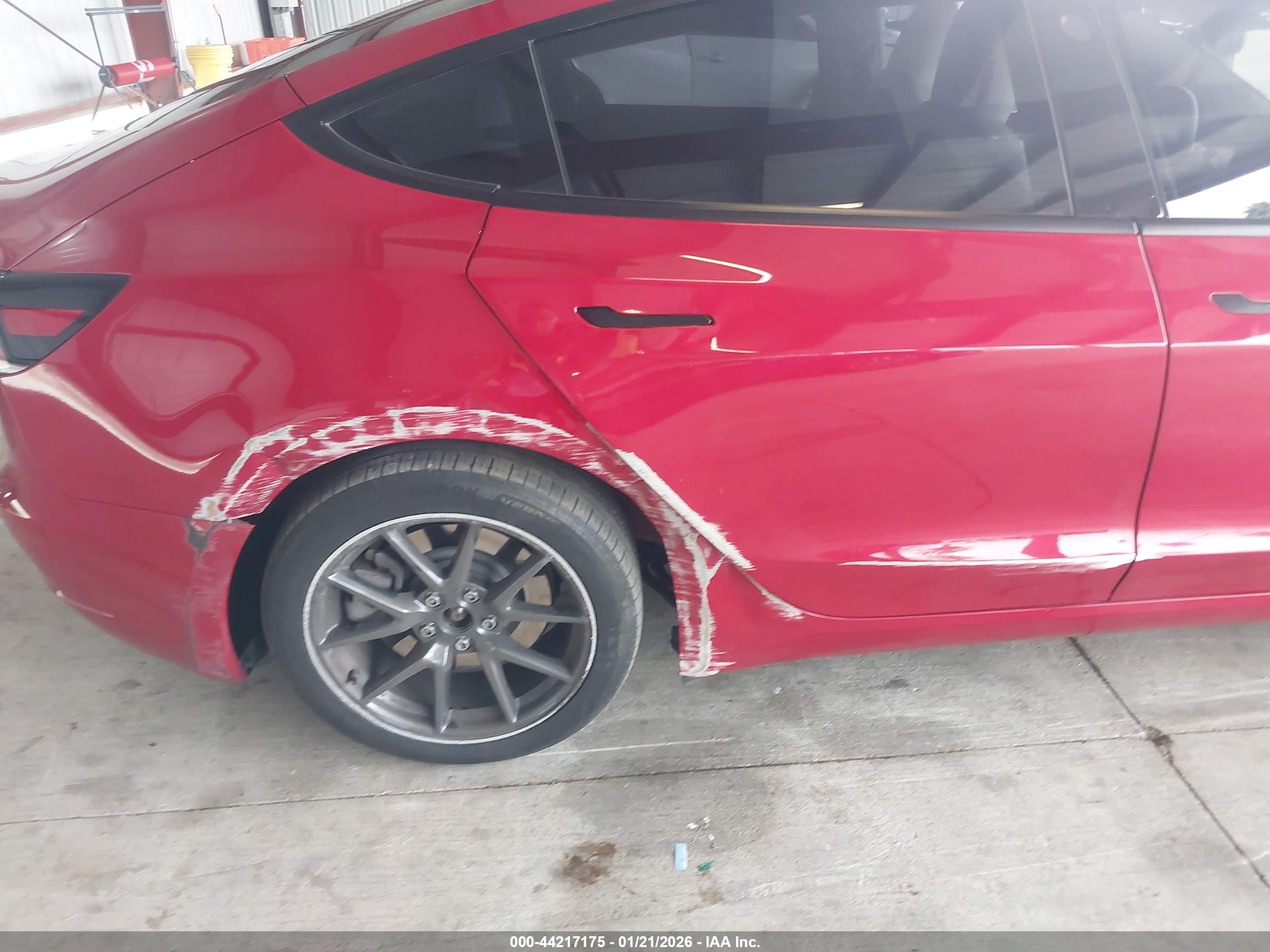 TESLA MODEL image 6