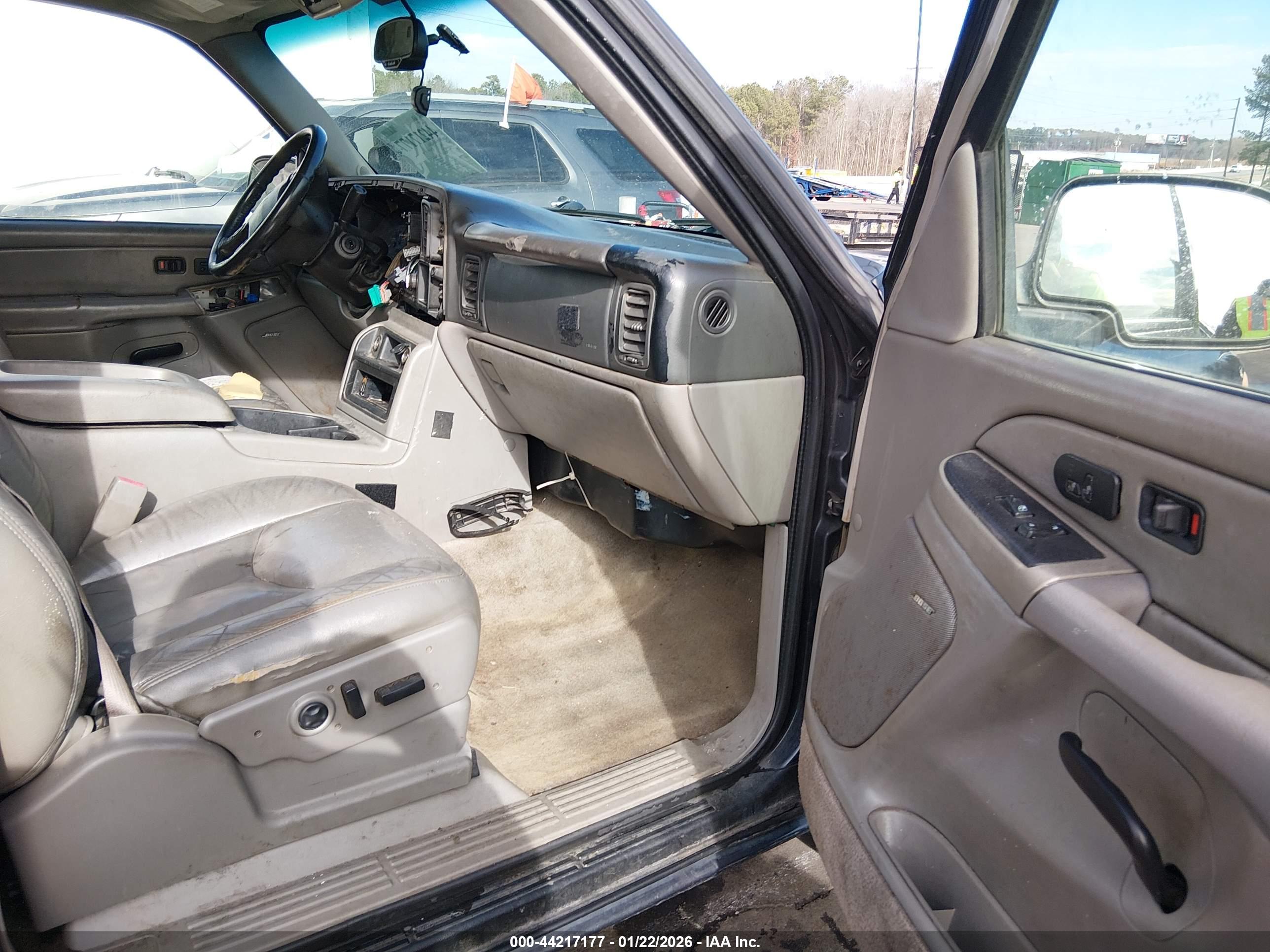 GMC YUKON image 5