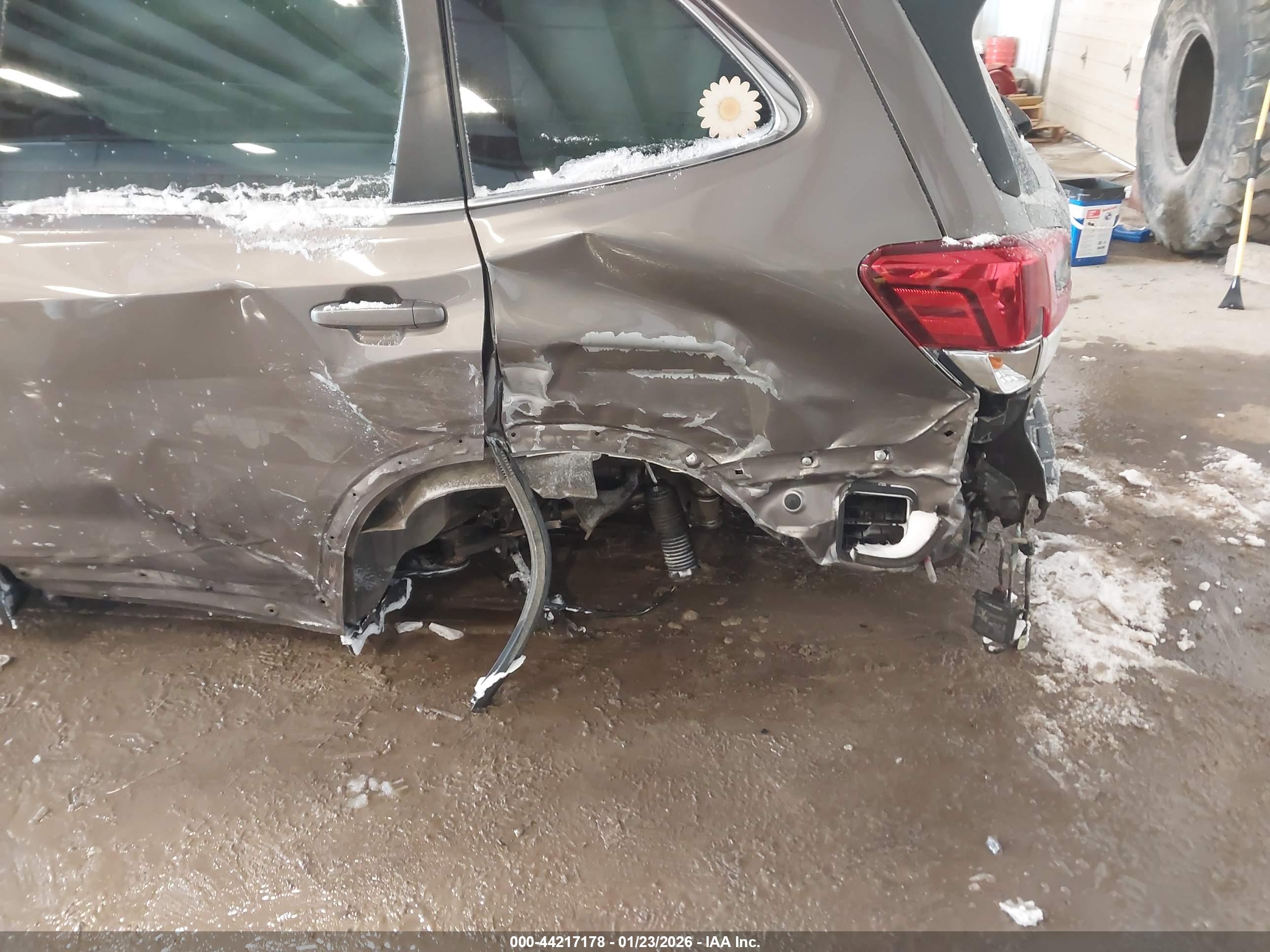 SUBARU FORESTER image 6
