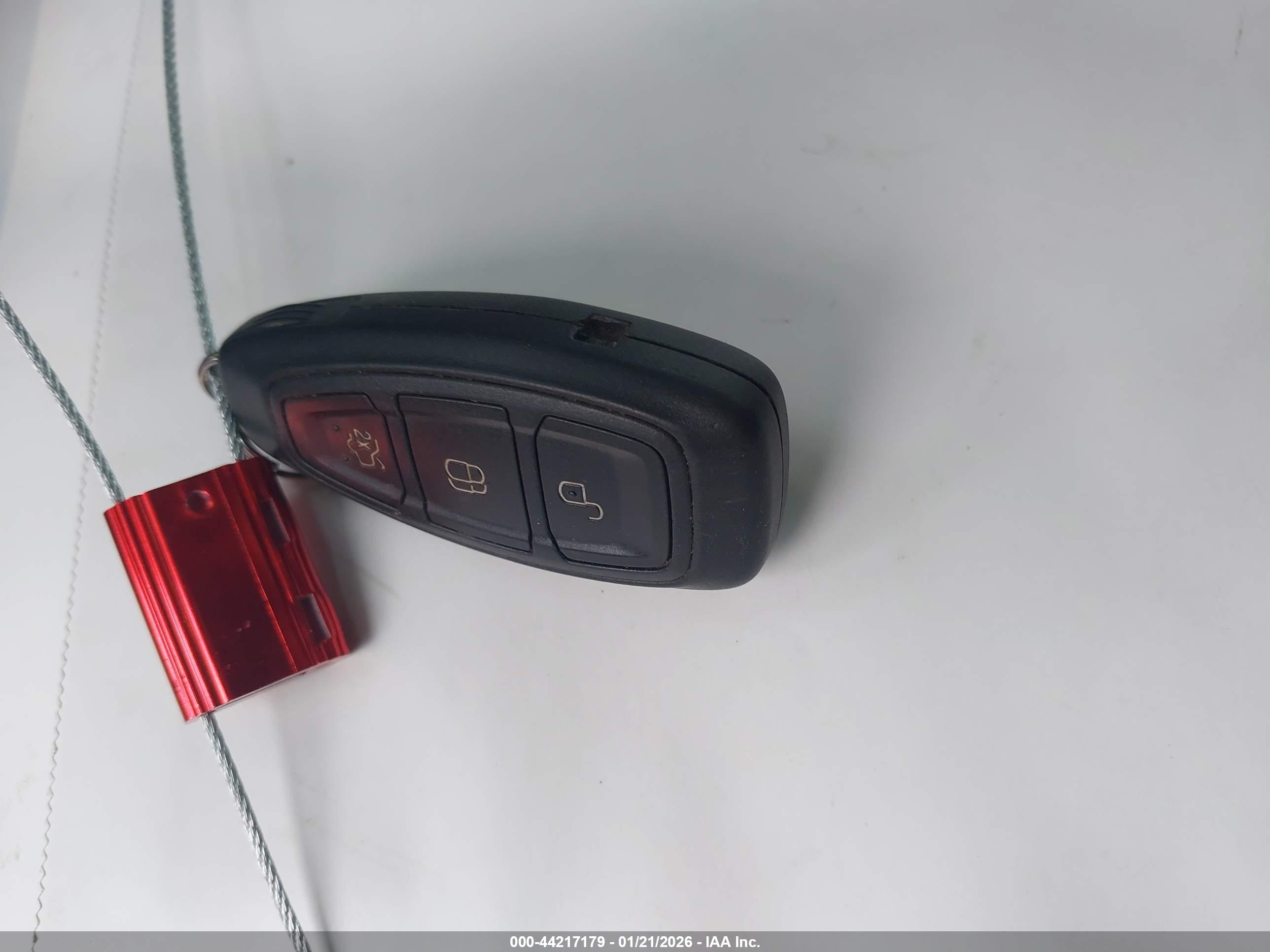 FORD C-MAX image 11