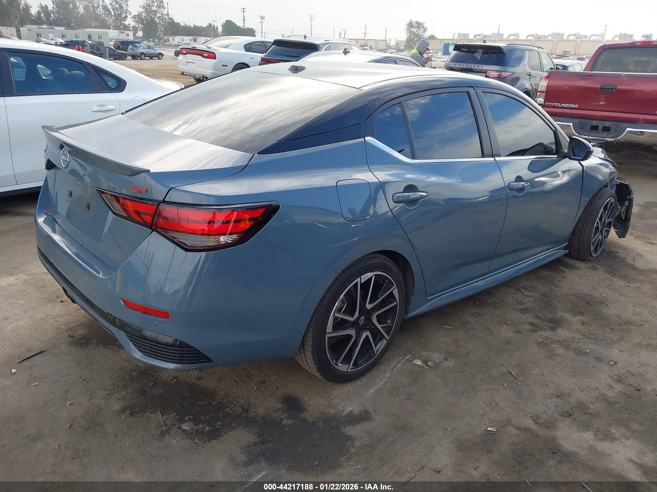NISSAN SENTRA image 4
