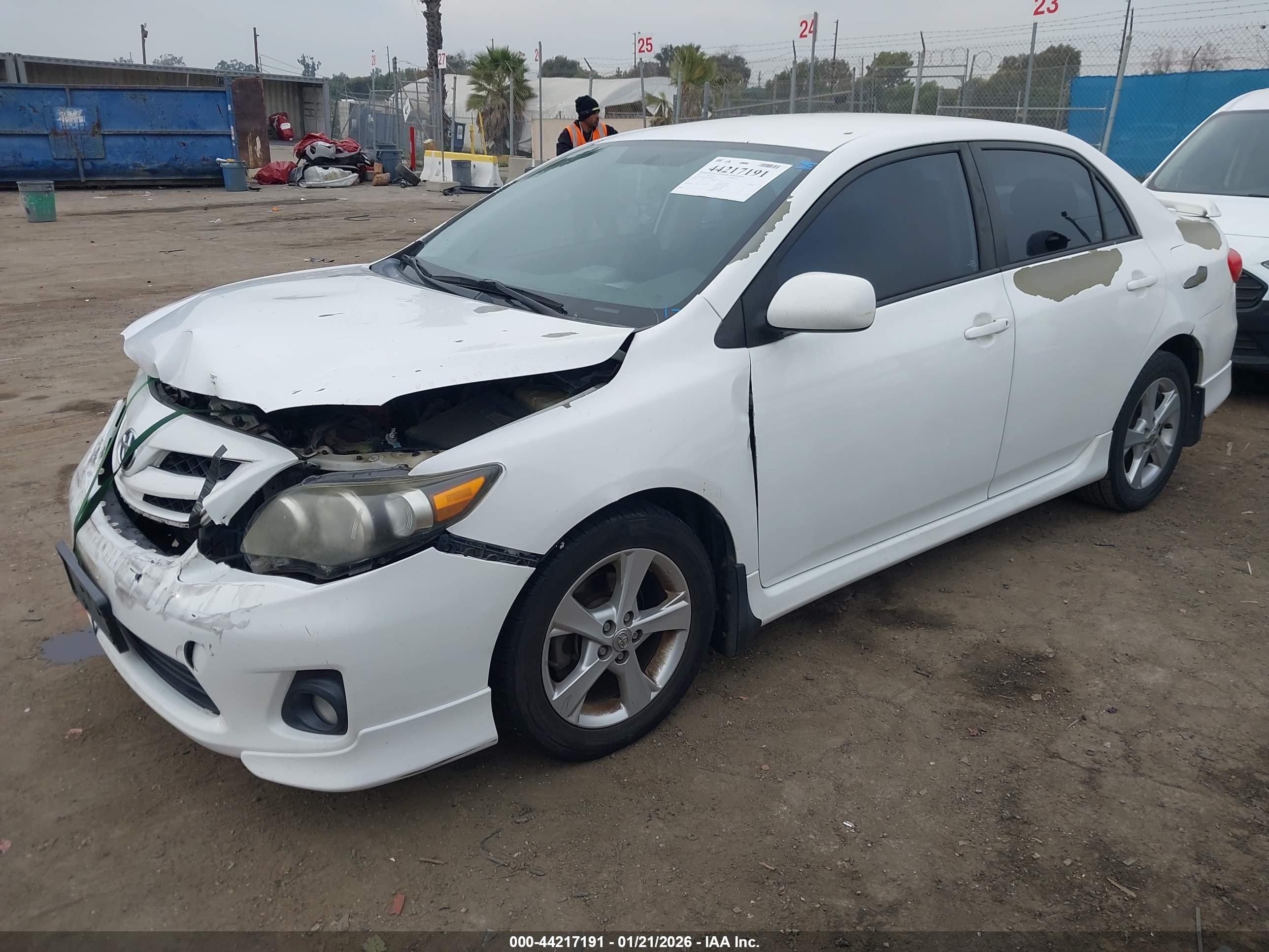TOYOTA COROLLA image 2