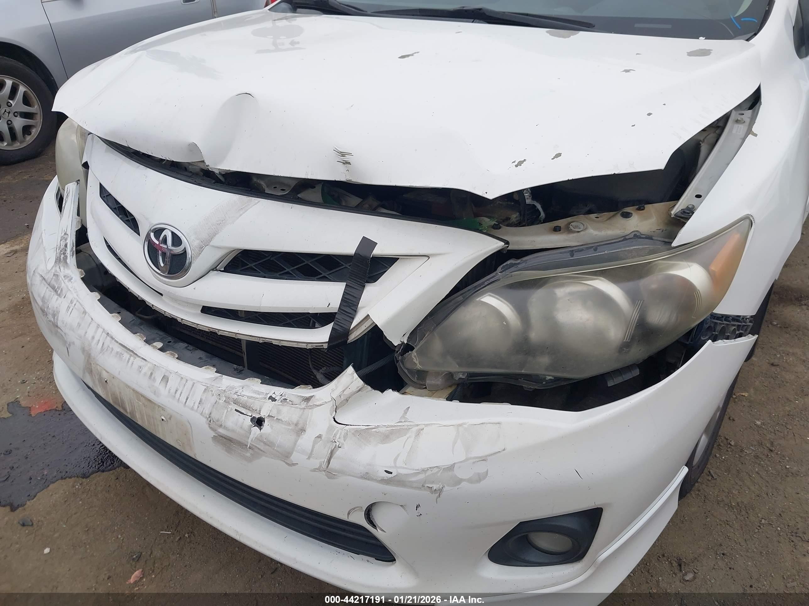 TOYOTA COROLLA image 6