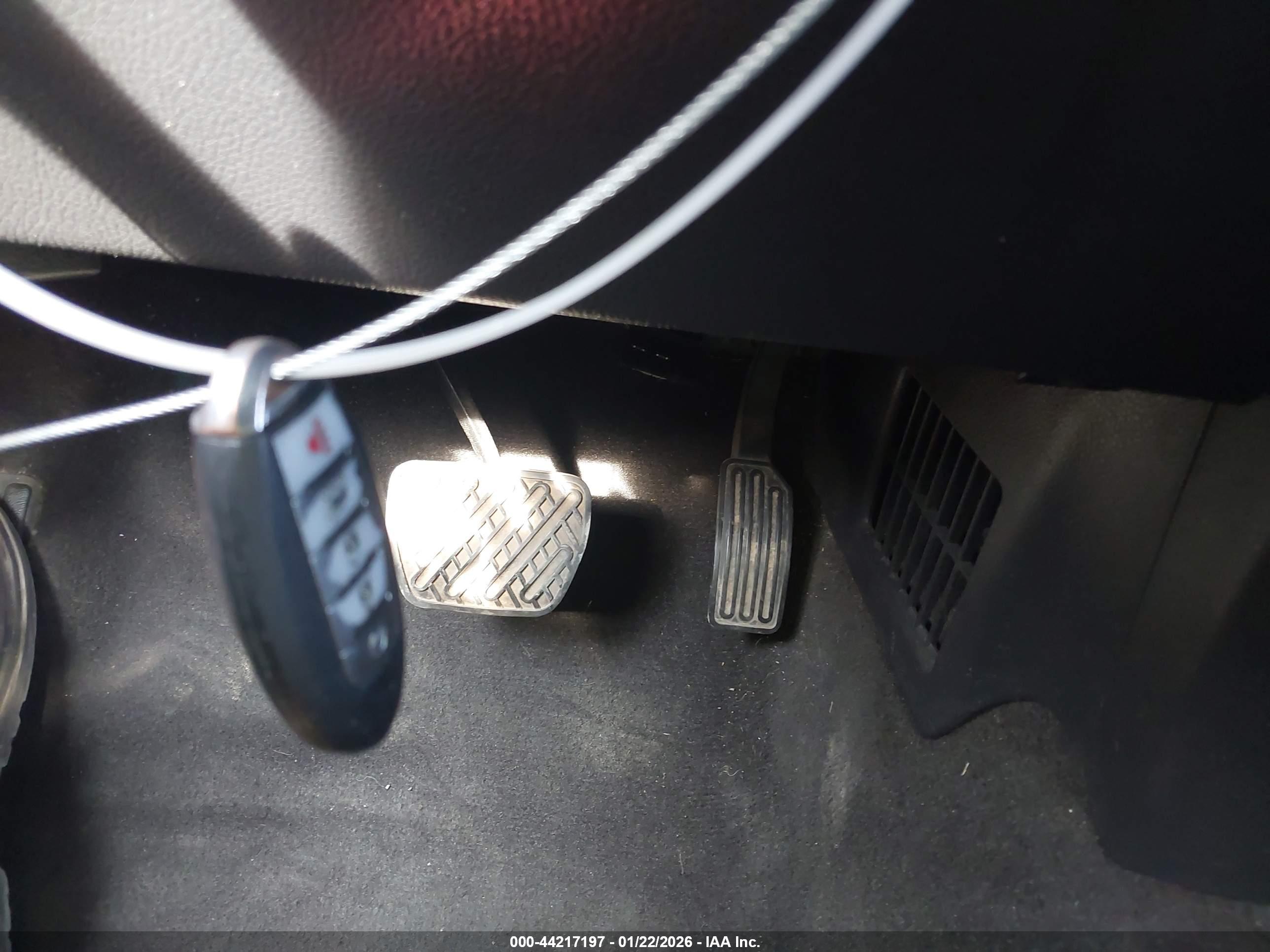 NISSAN TITAN image 11