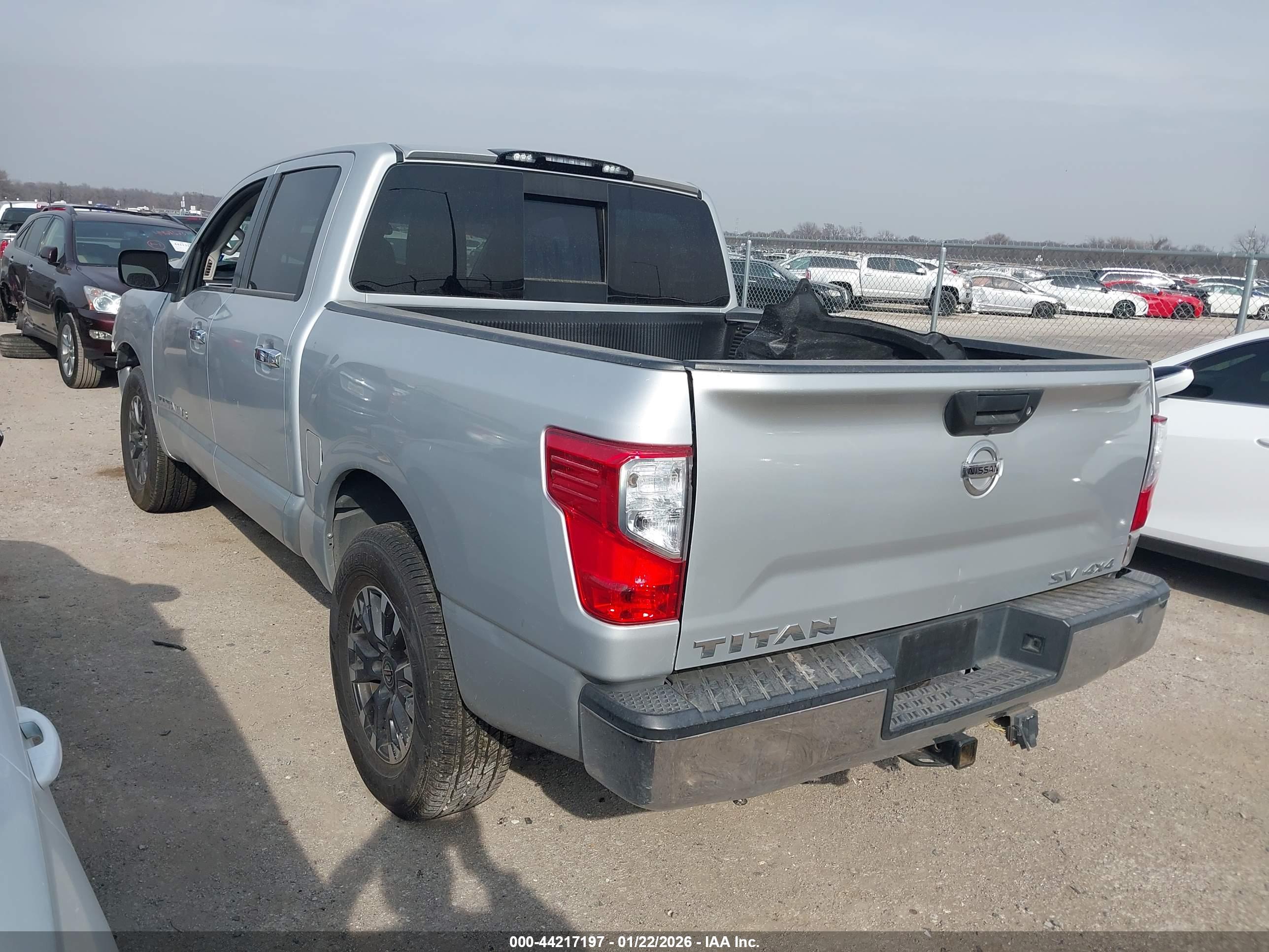 NISSAN TITAN image 3