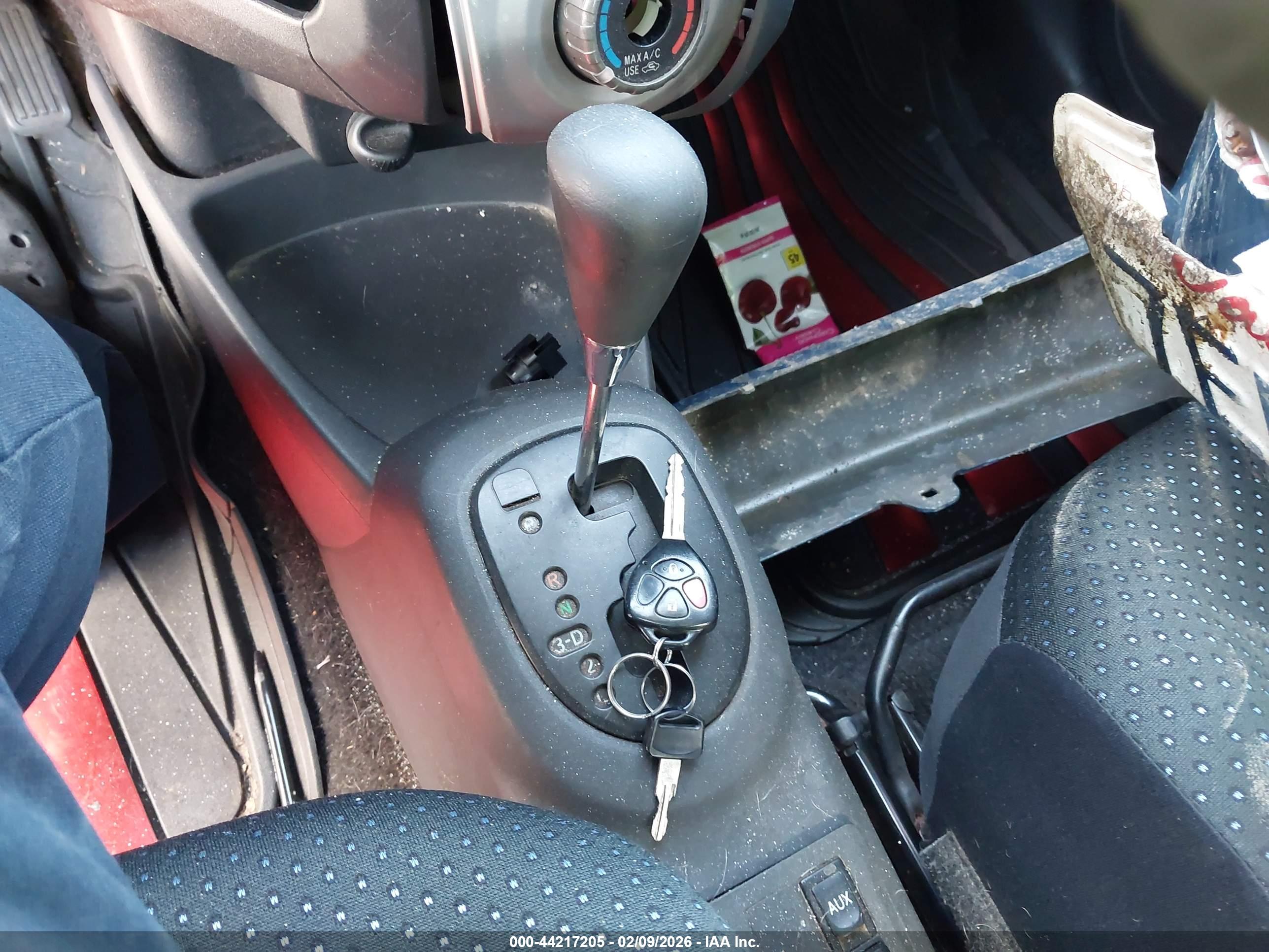 TOYOTA YARIS image 11