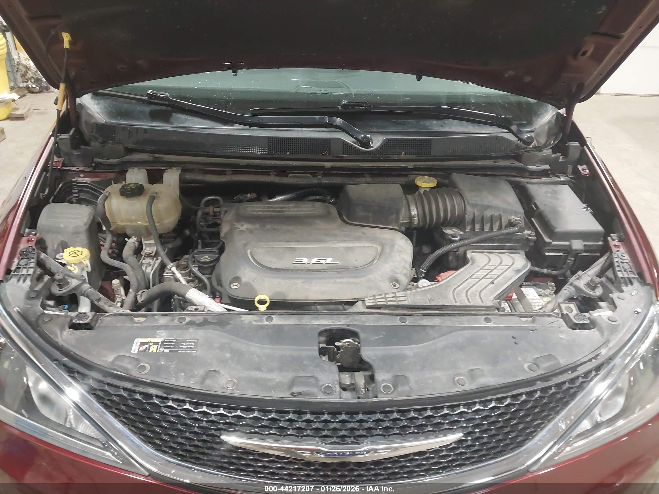 CHRYSLER PACIFICA image 10