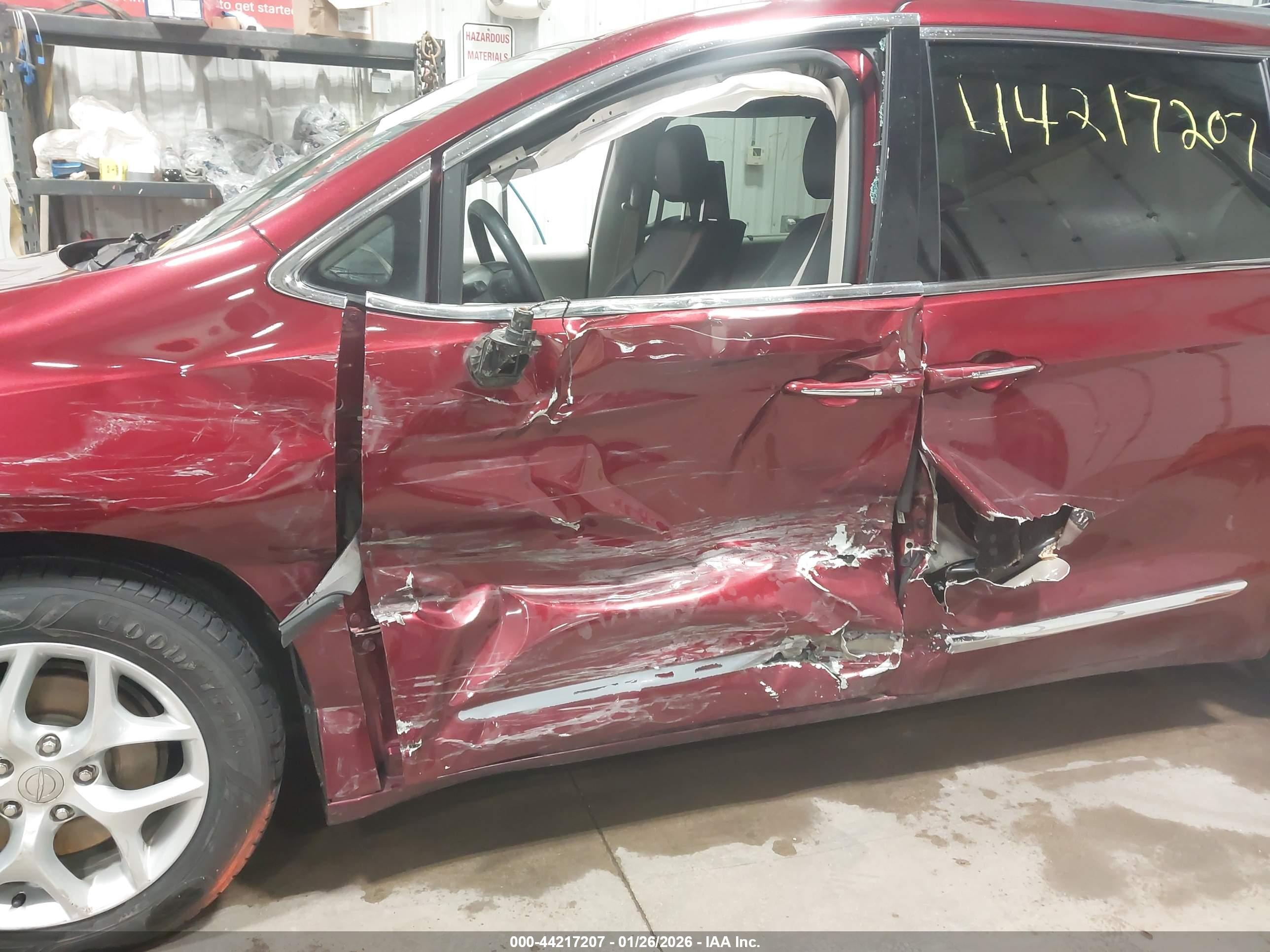 CHRYSLER PACIFICA image 6