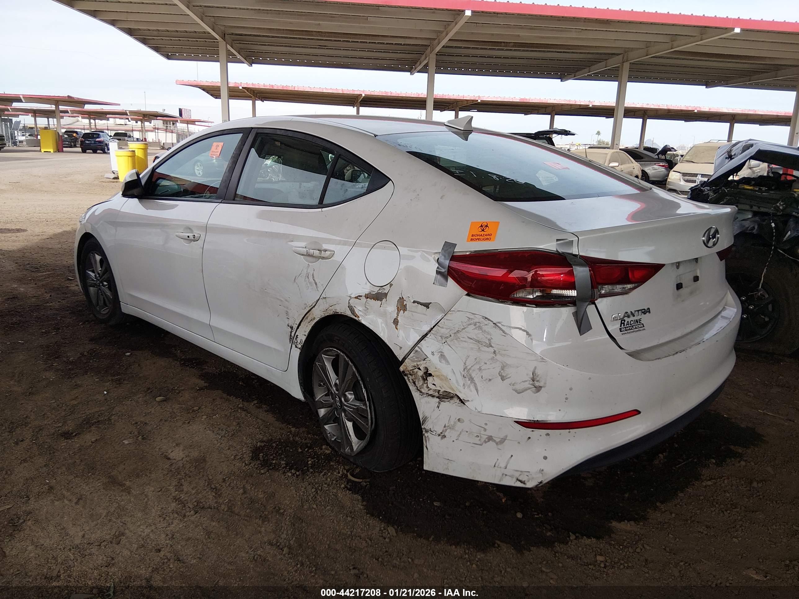 HYUNDAI ELANTRA image 3