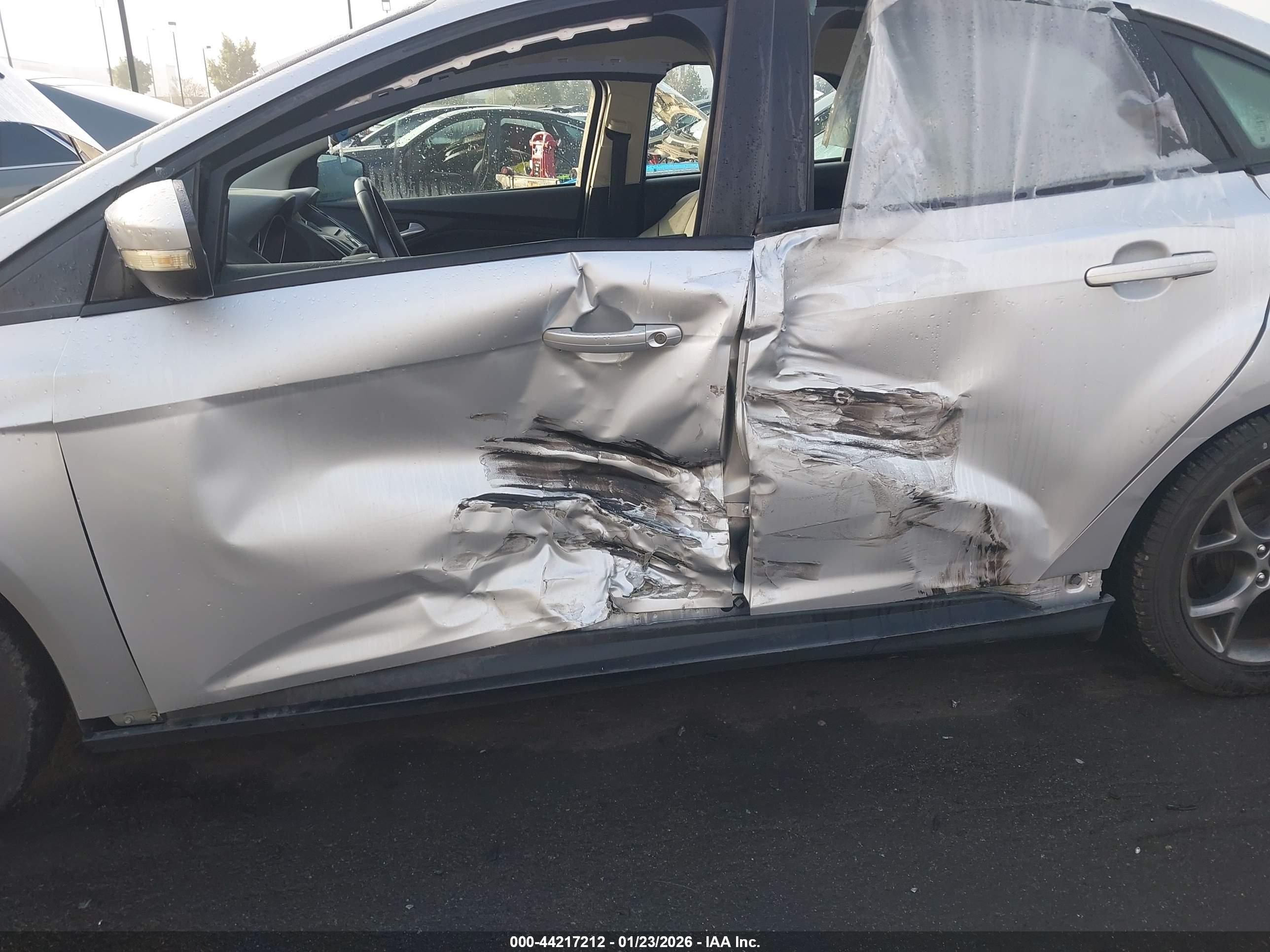 FORD FOCUS image 6