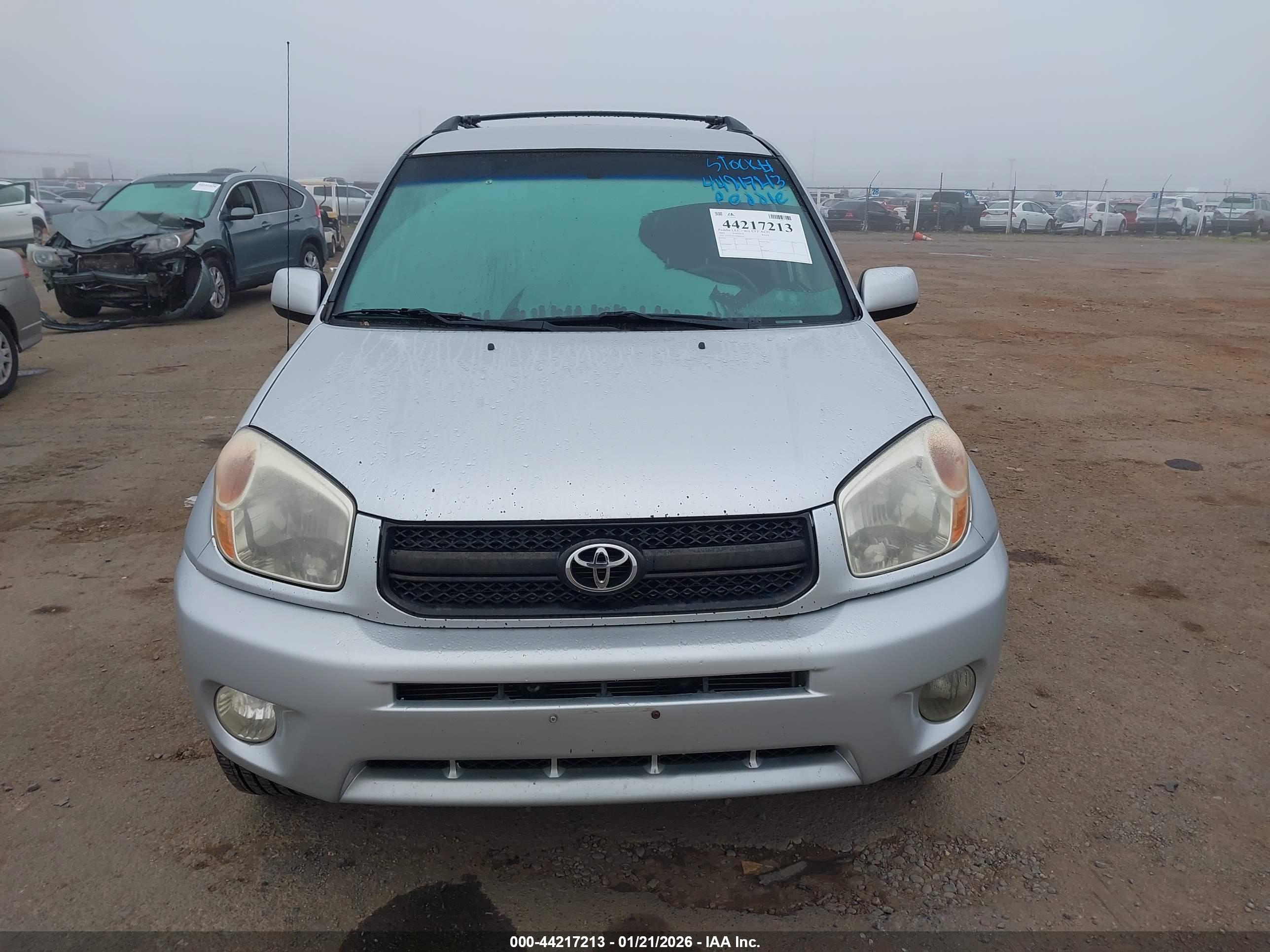 TOYOTA RAV4 image 6
