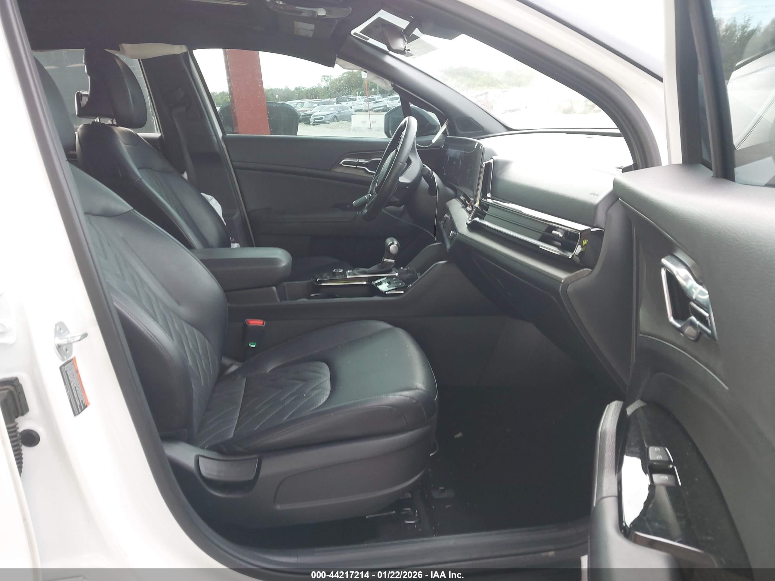 KIA SPORTAGE image 5
