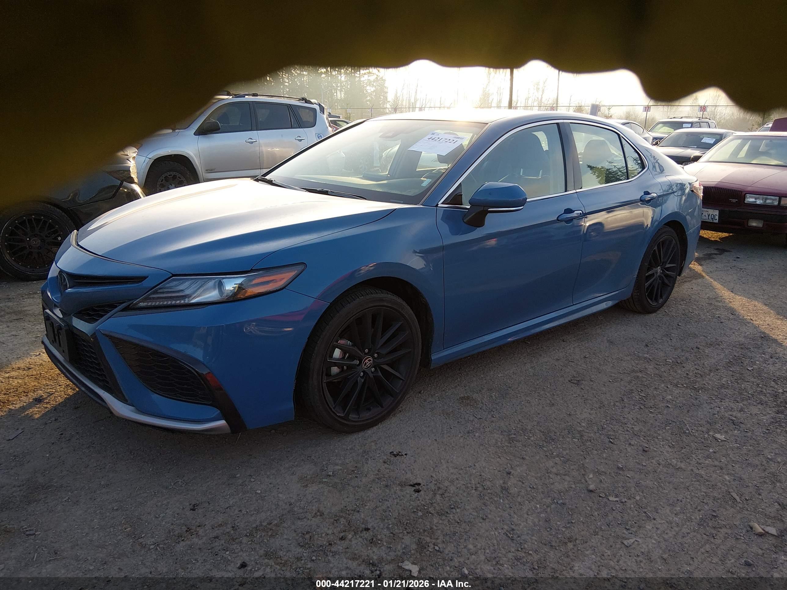 TOYOTA CAMRY image 2