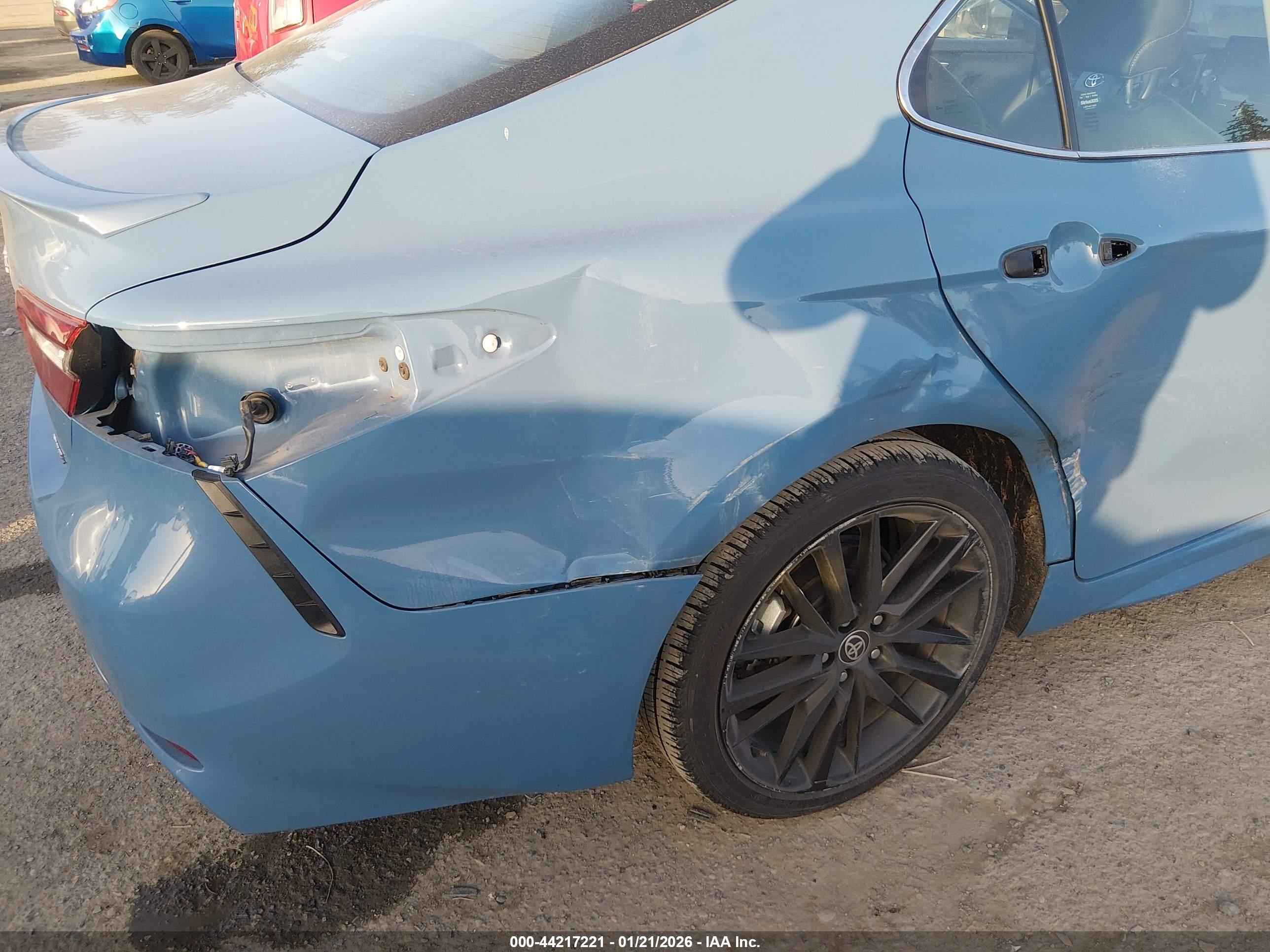 TOYOTA CAMRY image 6
